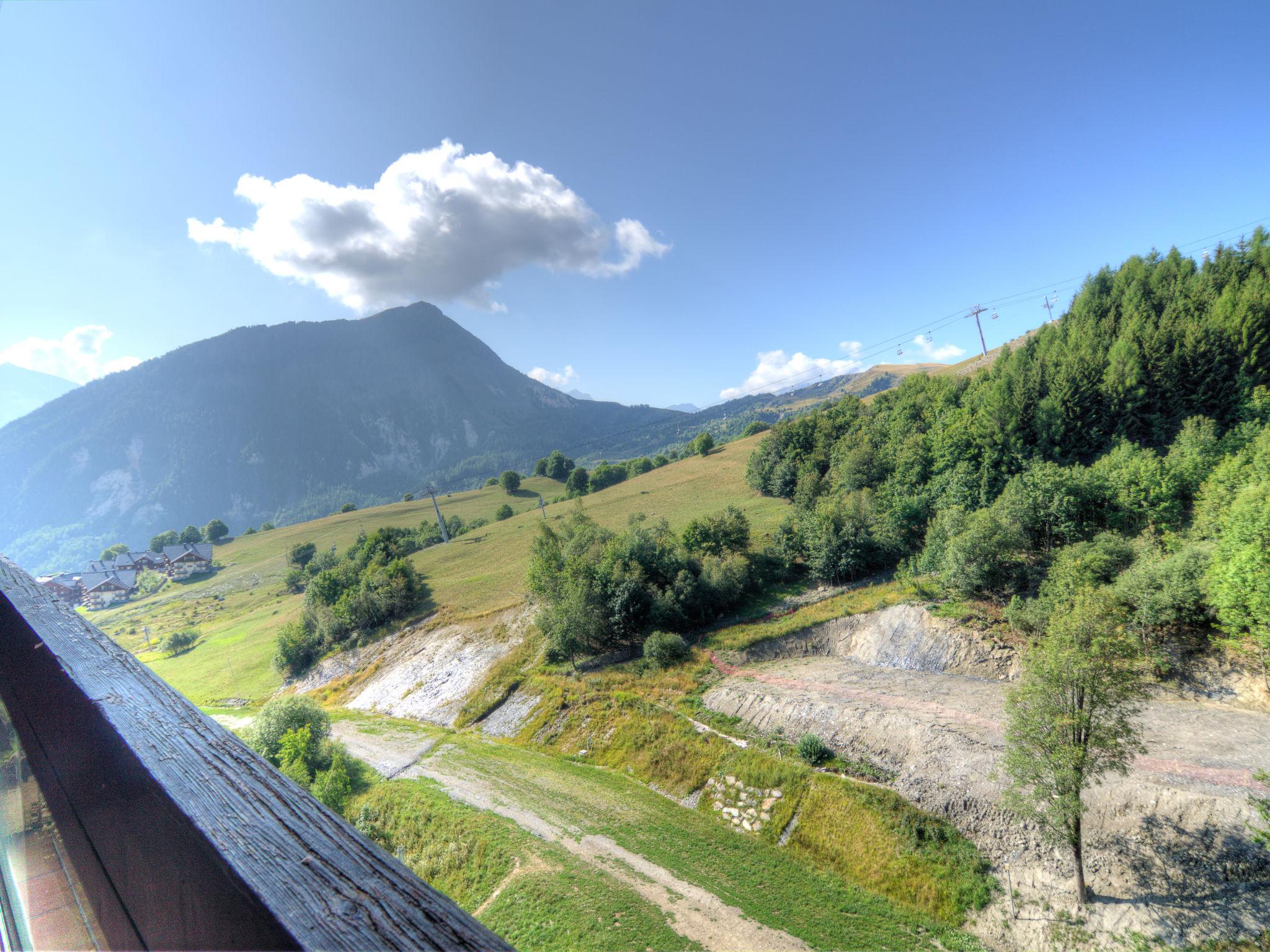 Foto 5 - Apartment mit 1 Schlafzimmer in Villarembert mit schwimmbad und blick auf die berge