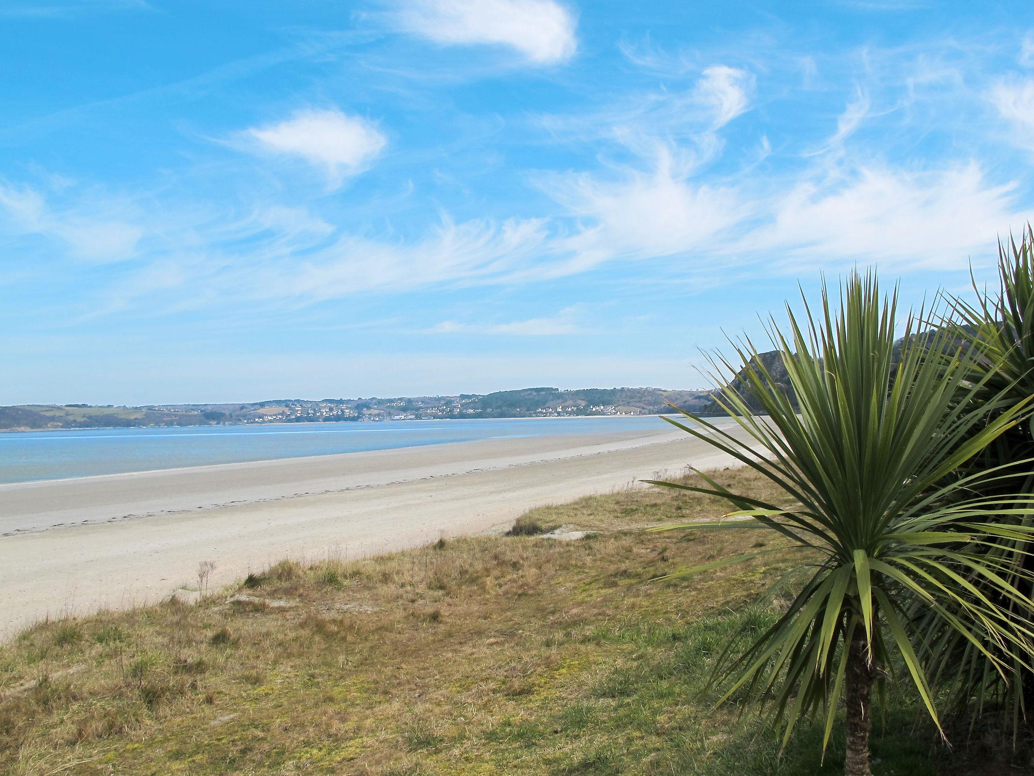 Photo 24 - Maison de 1 chambre à Saint-Michel-en-Grève avec jardin et vues à la mer