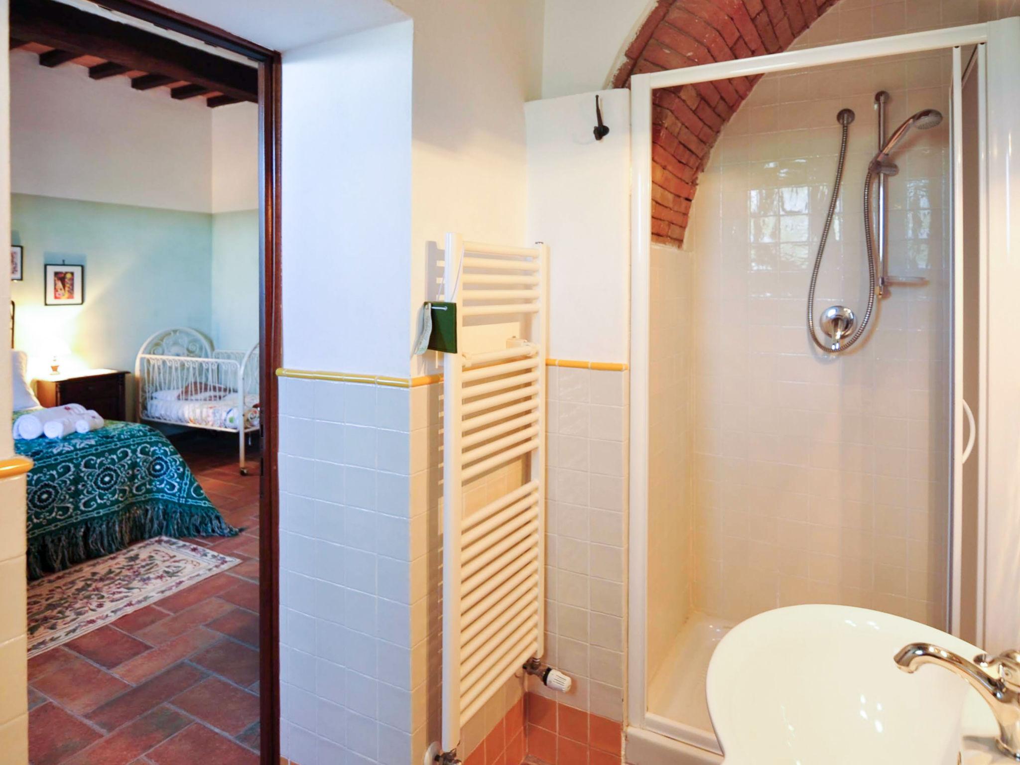 Foto 13 - Apartment mit 2 Schlafzimmern in Barberino Tavarnelle mit schwimmbad und garten
