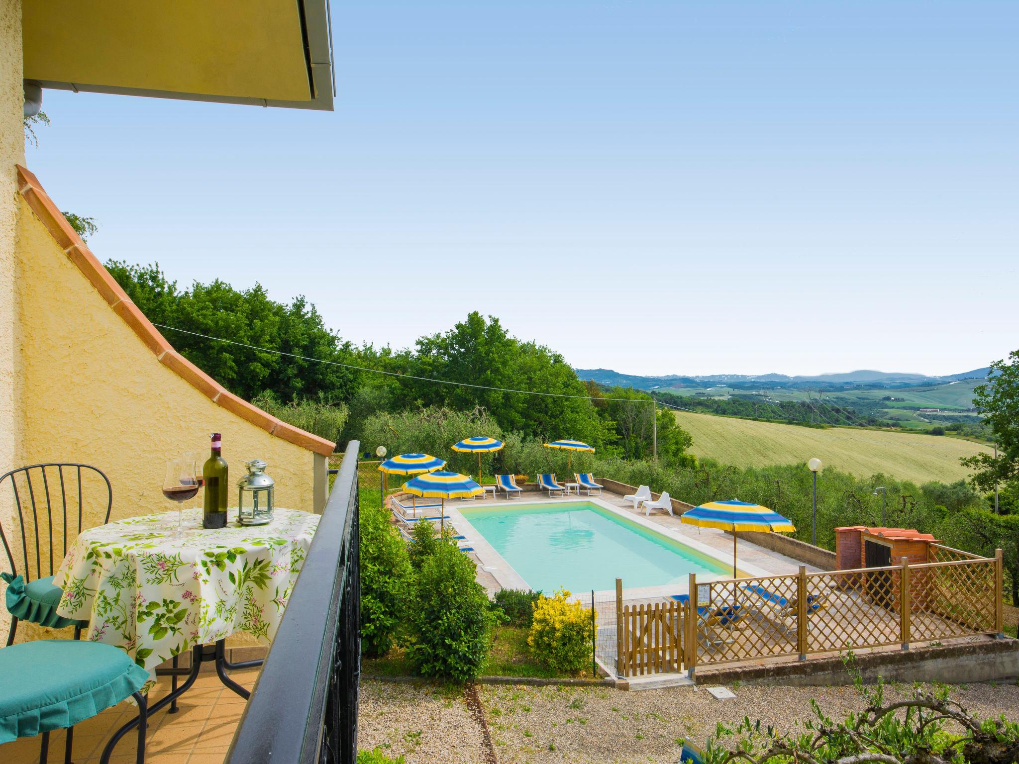 Foto 13 - Apartamento de 1 habitación en Montaione con piscina y jardín
