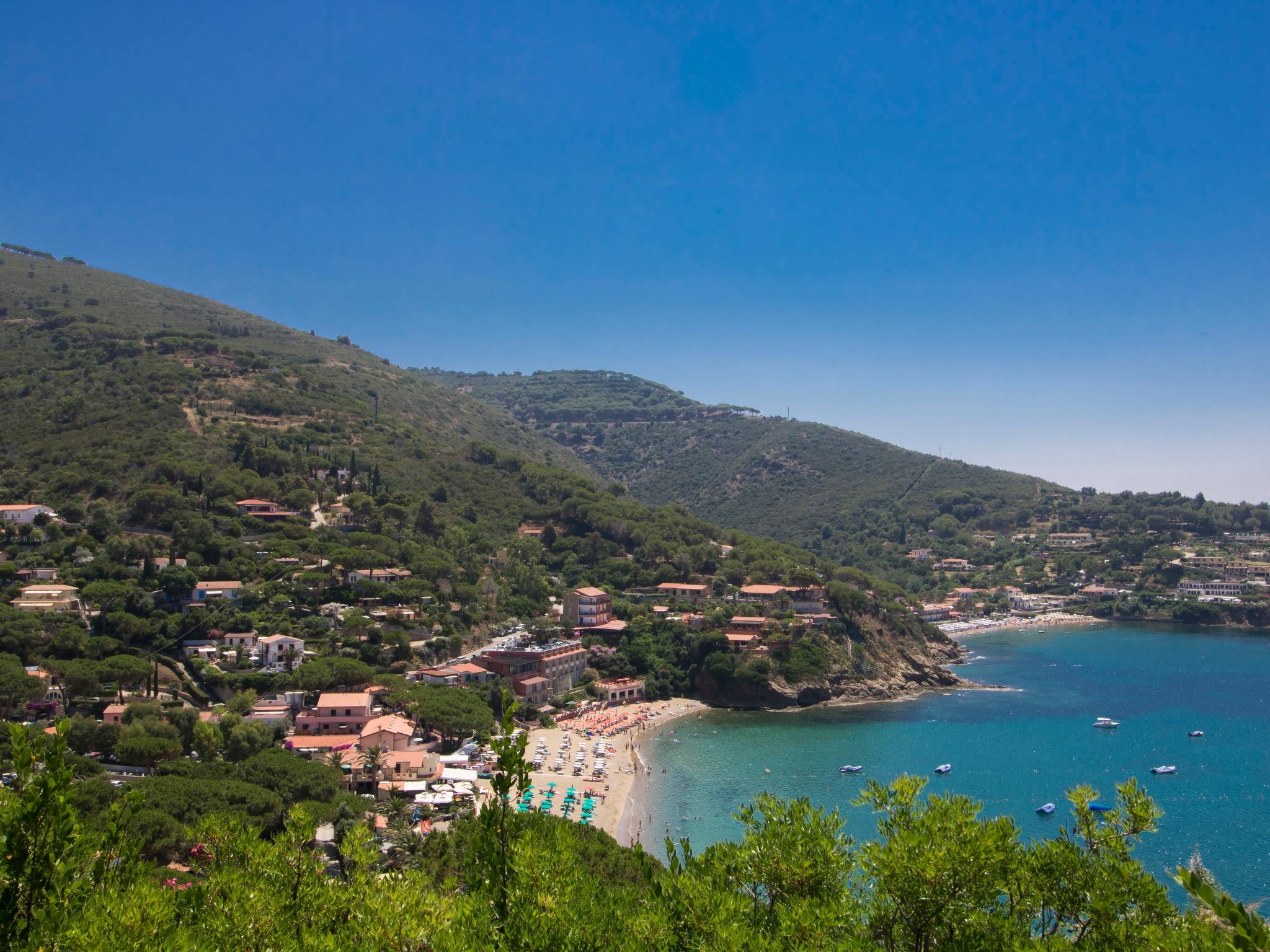 Photo 15 - Apartment in Capoliveri with garden and sea view