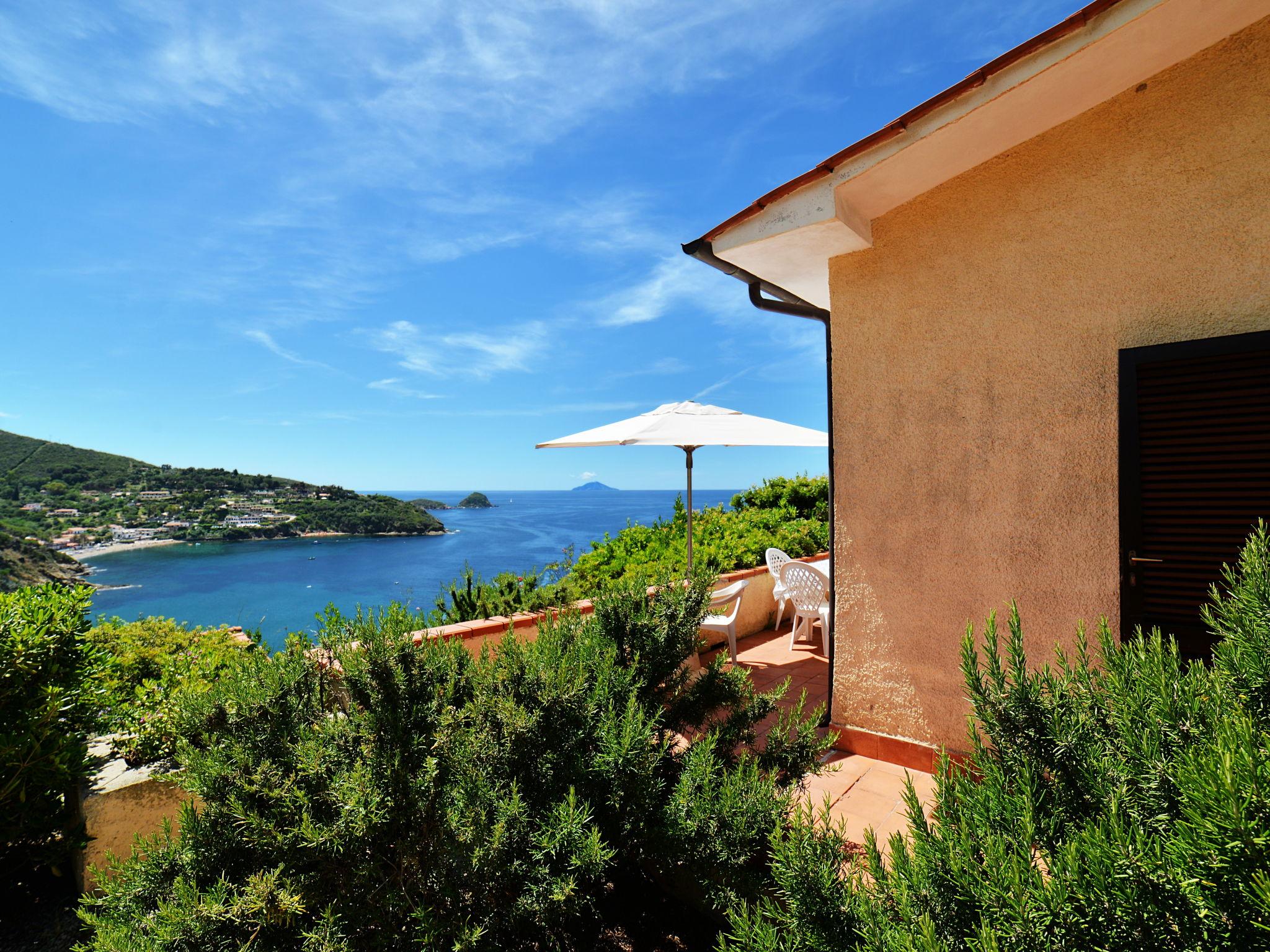 Photo 3 - Appartement en Capoliveri avec jardin et vues à la mer