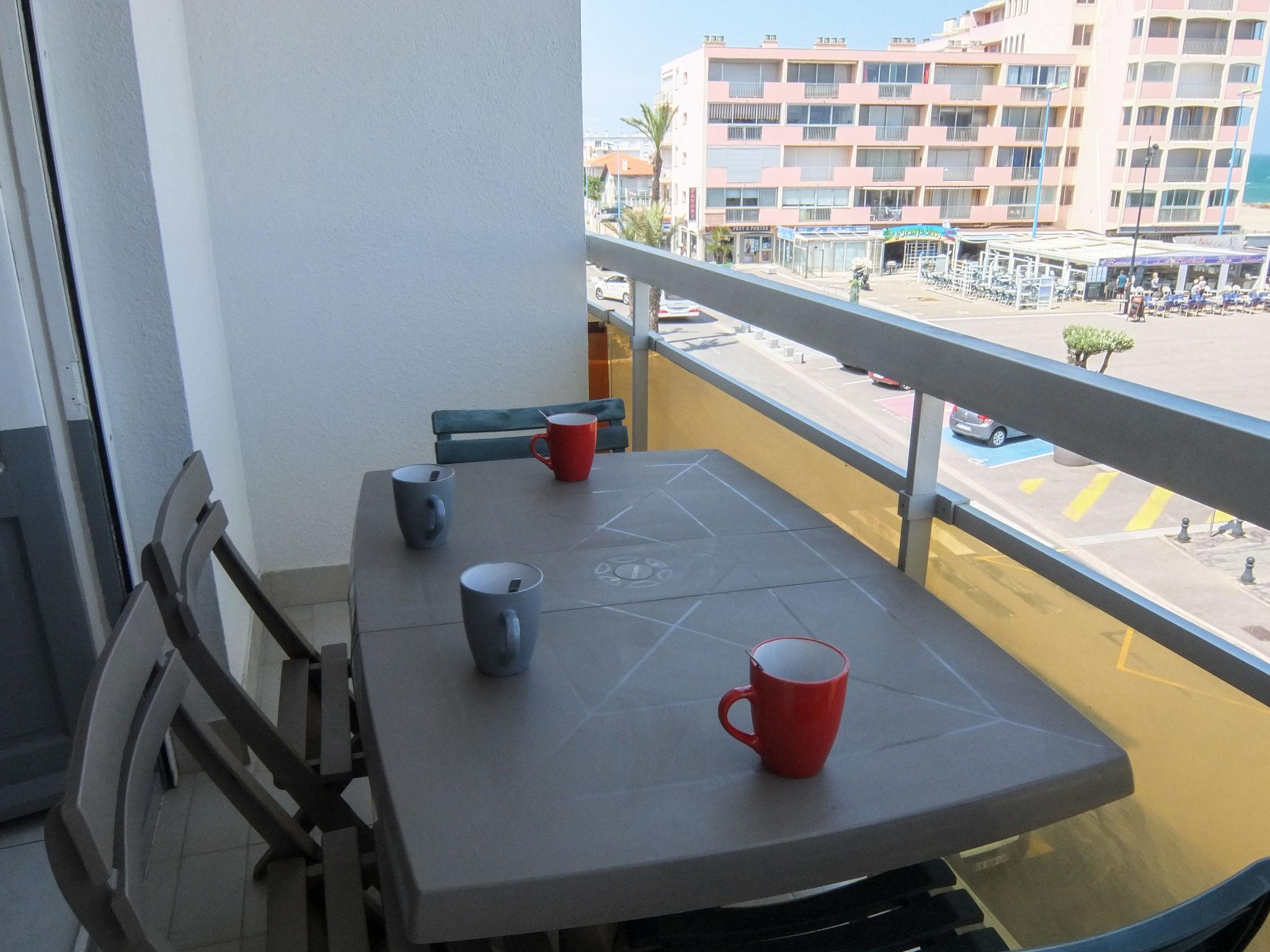 Foto 9 - Apartment mit 1 Schlafzimmer in Saint-Cyprien mit blick aufs meer