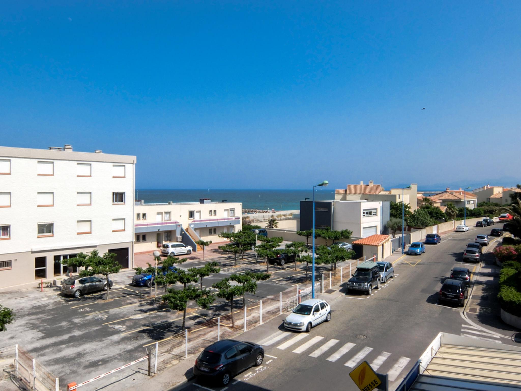 Foto 10 - Apartamento de 1 habitación en Saint-Cyprien con vistas al mar
