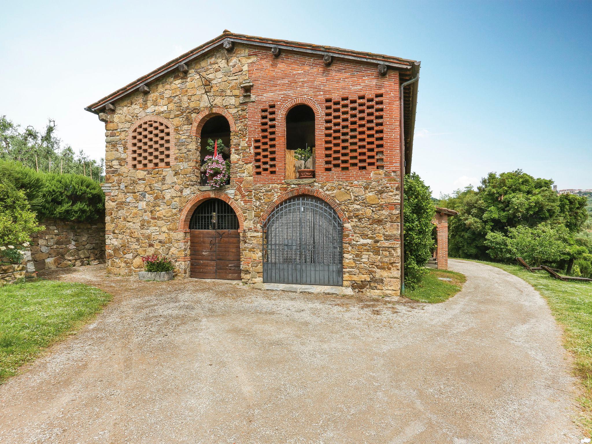 Foto 34 - Casa de 4 habitaciones en Monsummano Terme con piscina privada y jardín