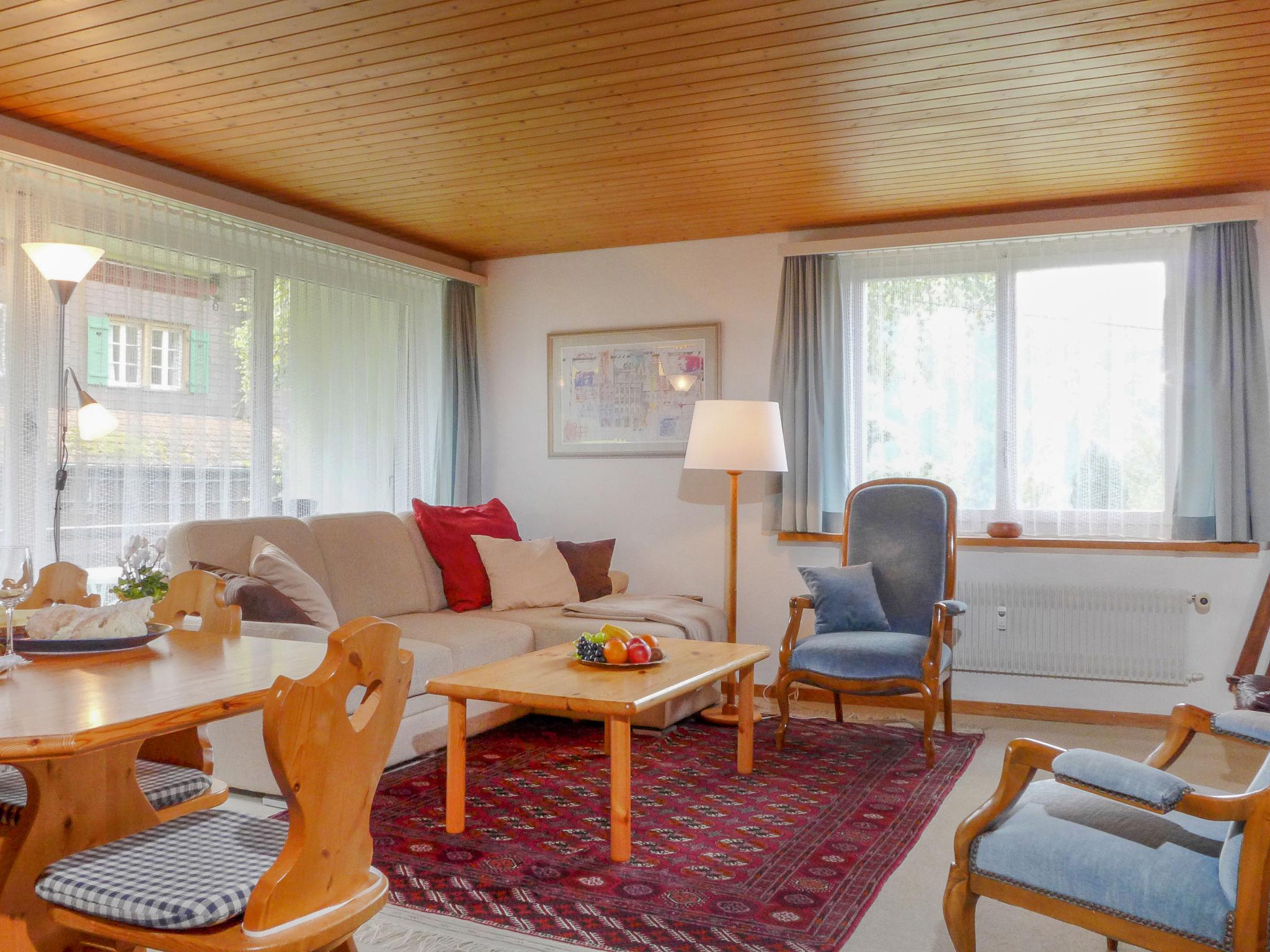 Foto 6 - Apartamento de 2 quartos em Lauterbrunnen com vista para a montanha