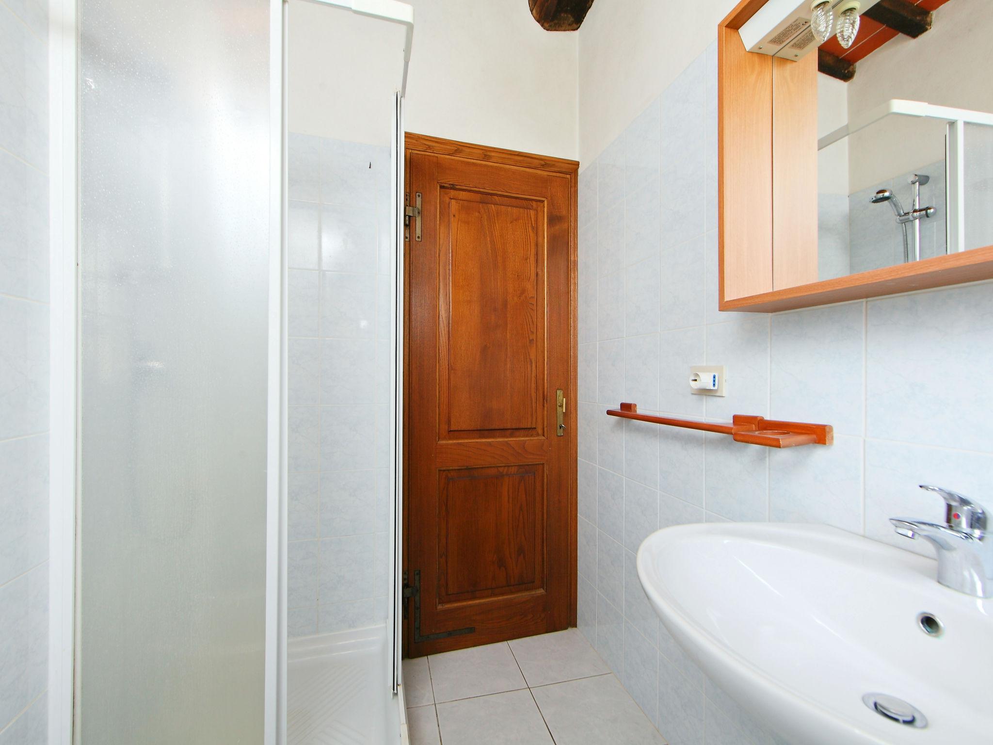 Foto 14 - Apartamento de 2 quartos em Gaiole in Chianti com piscina e jardim