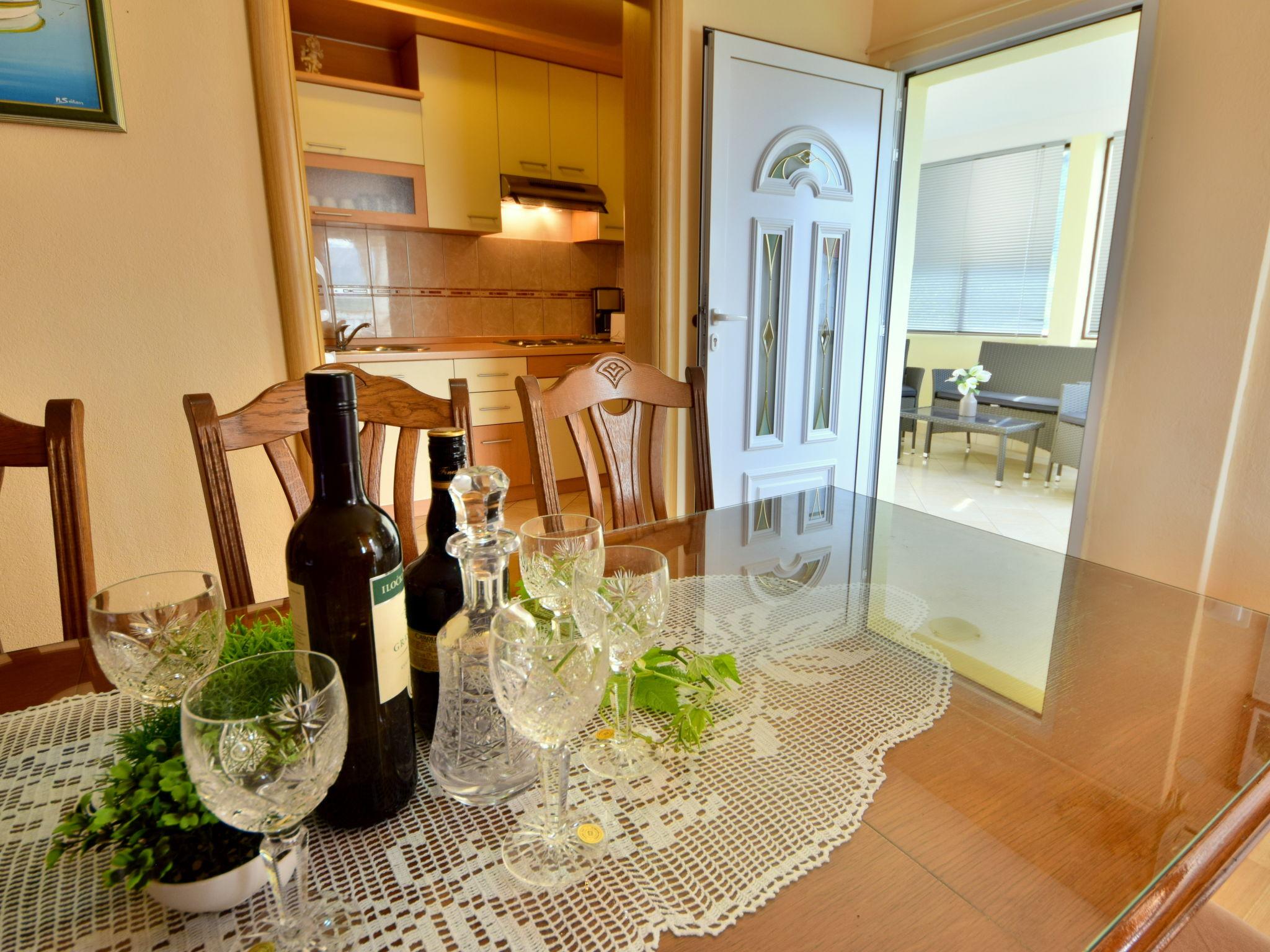 Foto 10 - Apartamento de 3 quartos em Trogir com terraço
