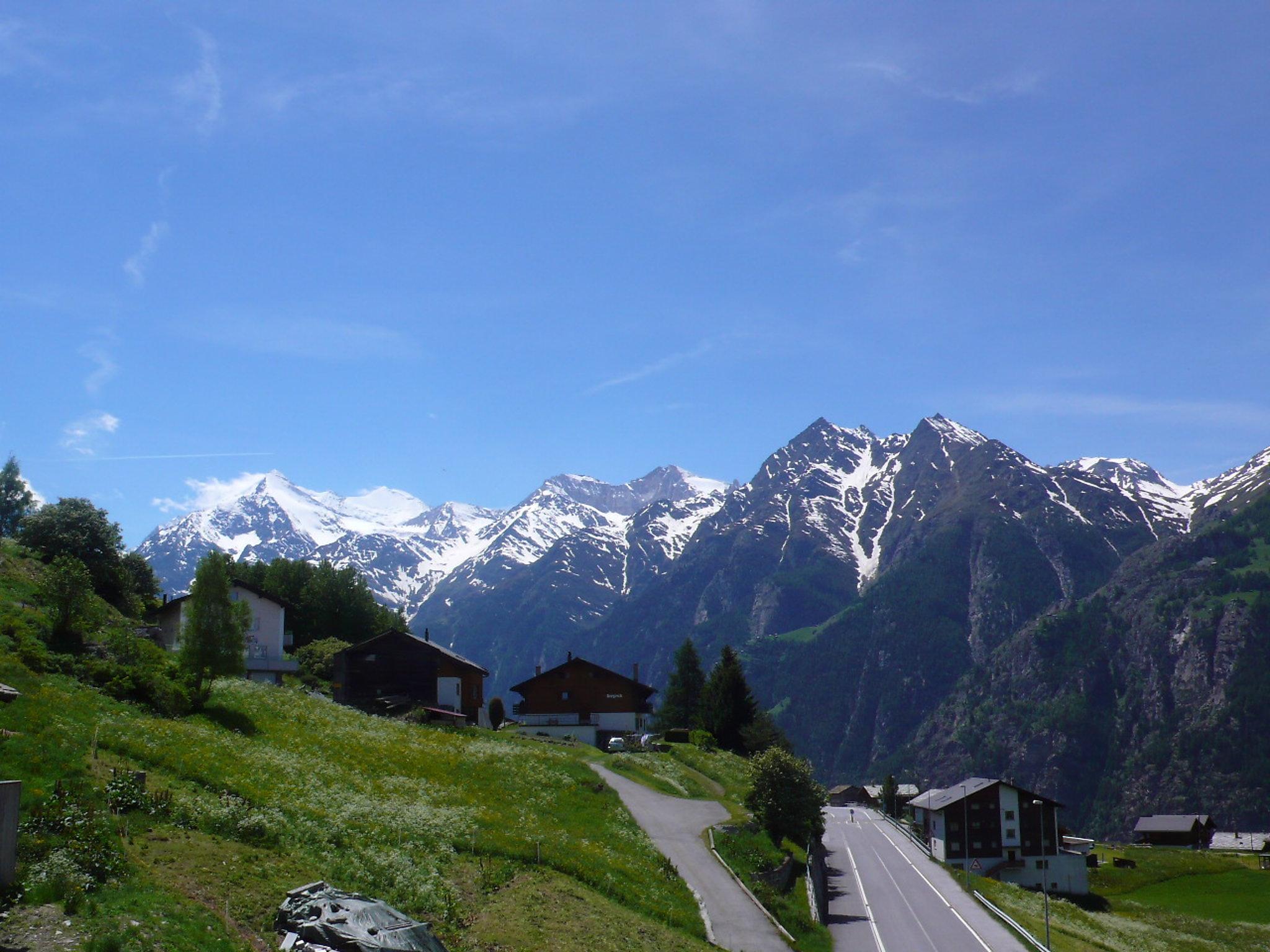 Foto 6 - Apartamento en Grächen con jardín y vistas a la montaña