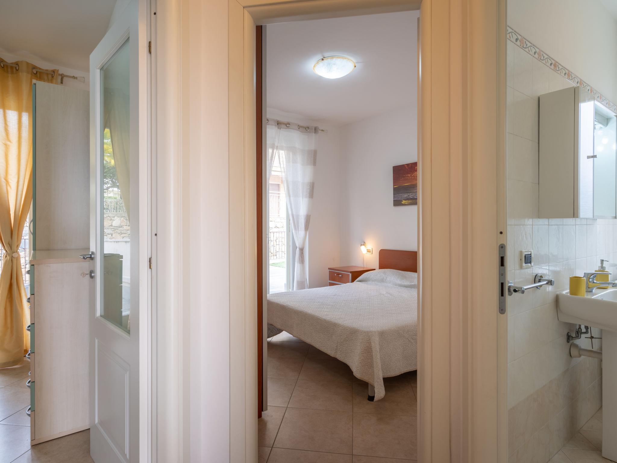Foto 14 - Appartamento con 2 camere da letto a Riva Ligure con giardino e vista mare