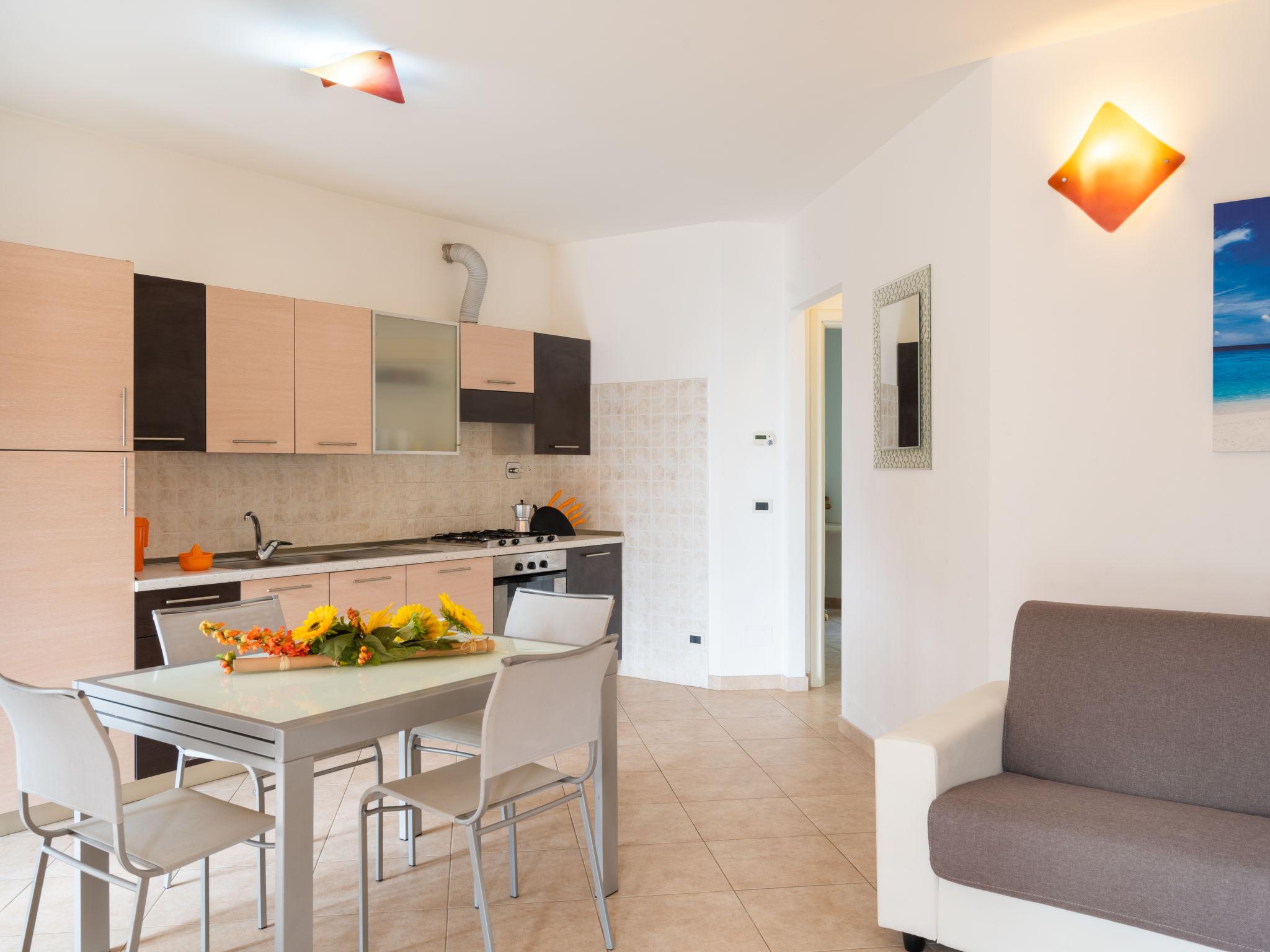 Foto 6 - Apartamento de 2 quartos em Riva Ligure com jardim e vistas do mar
