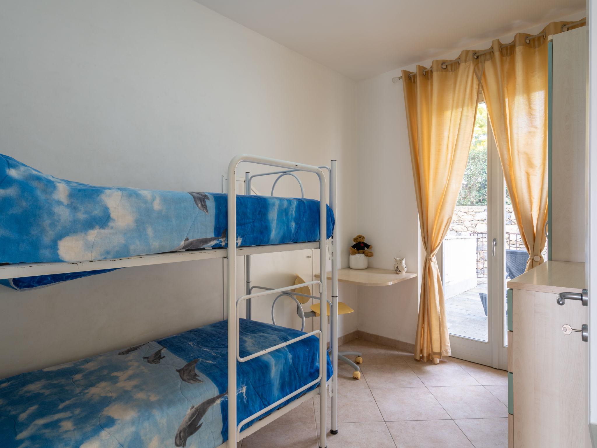 Foto 10 - Apartamento de 2 quartos em Riva Ligure com jardim e vistas do mar