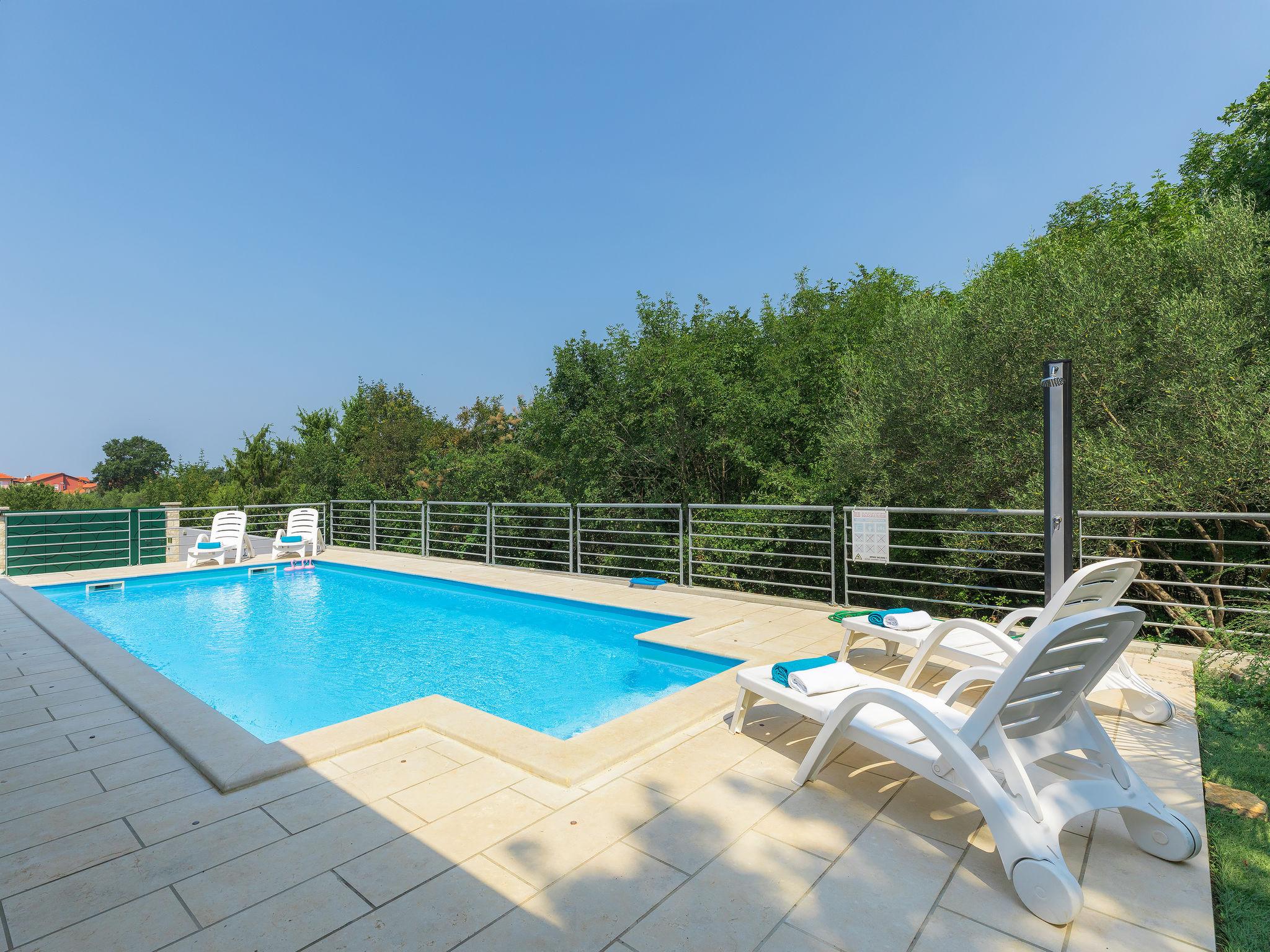 Photo 18 - 3 bedroom House in Umag with private pool and sea view