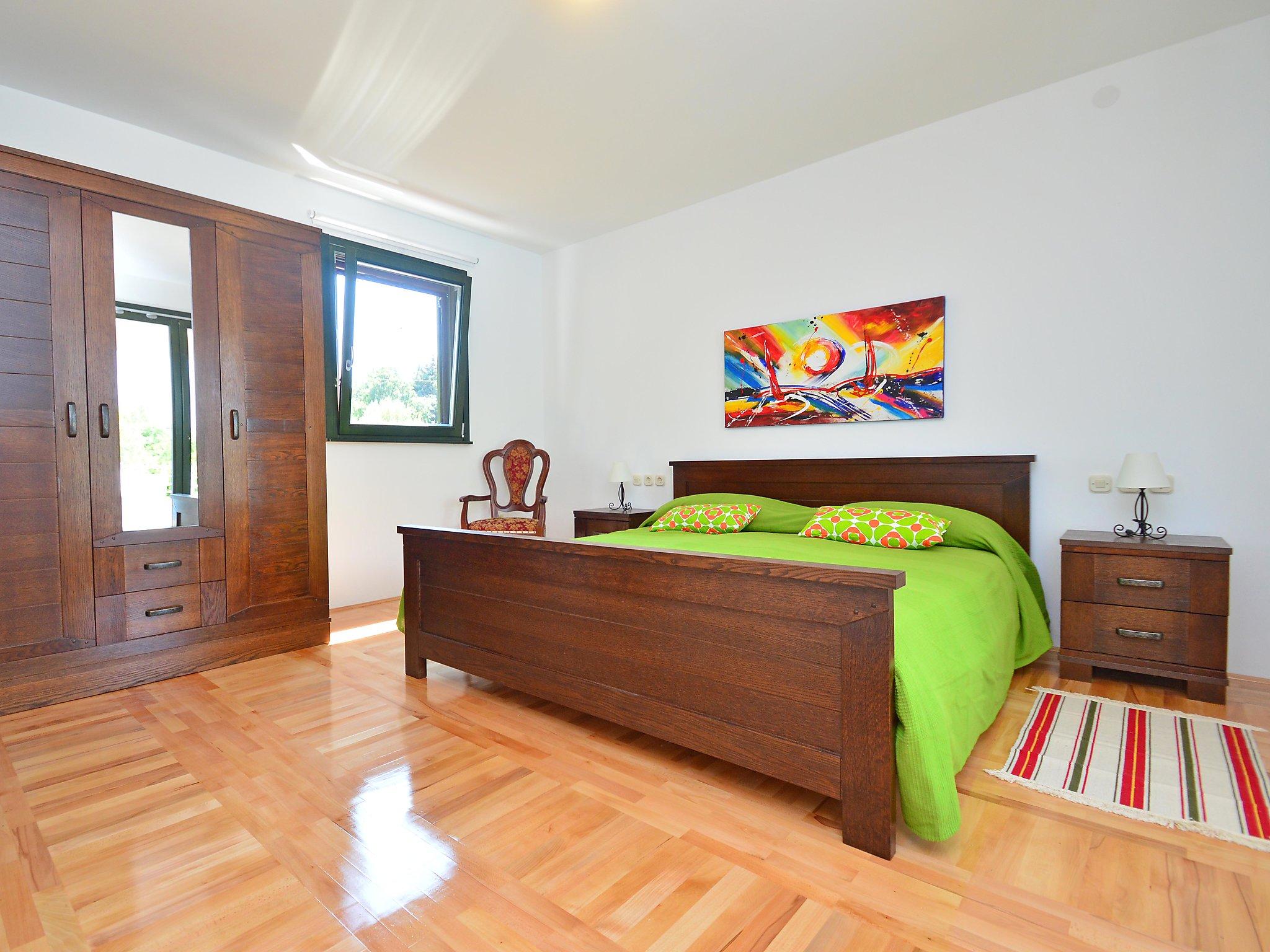 Foto 30 - Casa con 3 camere da letto a Umag con piscina privata e giardino