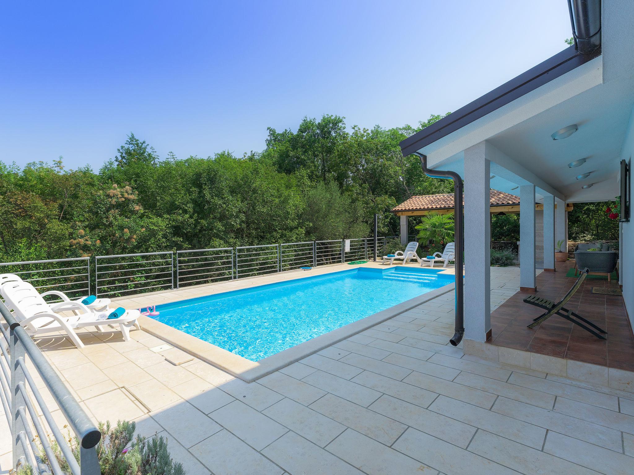 Photo 21 - Maison de 3 chambres à Umag avec piscine privée et vues à la mer