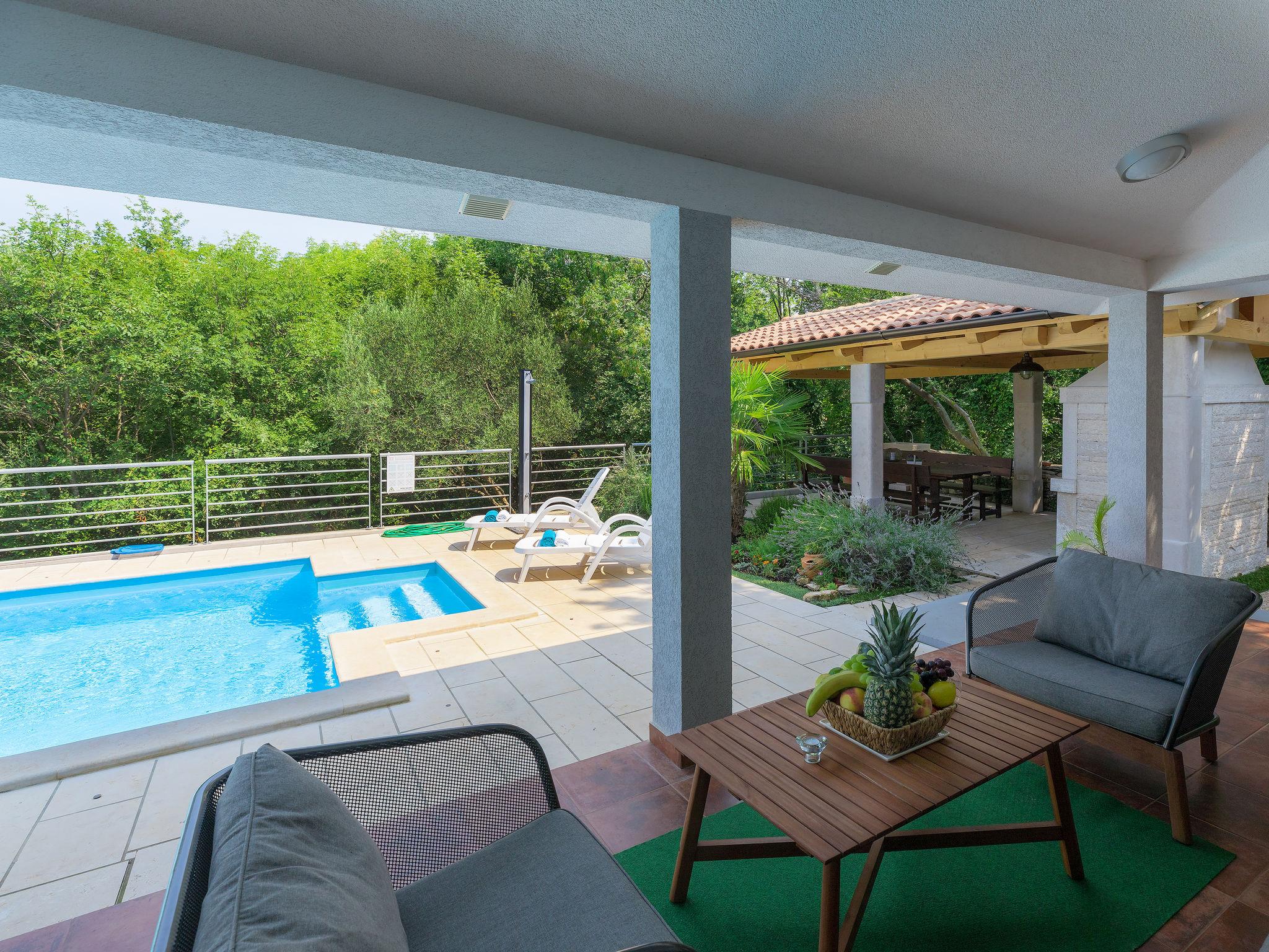 Photo 6 - Maison de 3 chambres à Umag avec piscine privée et vues à la mer