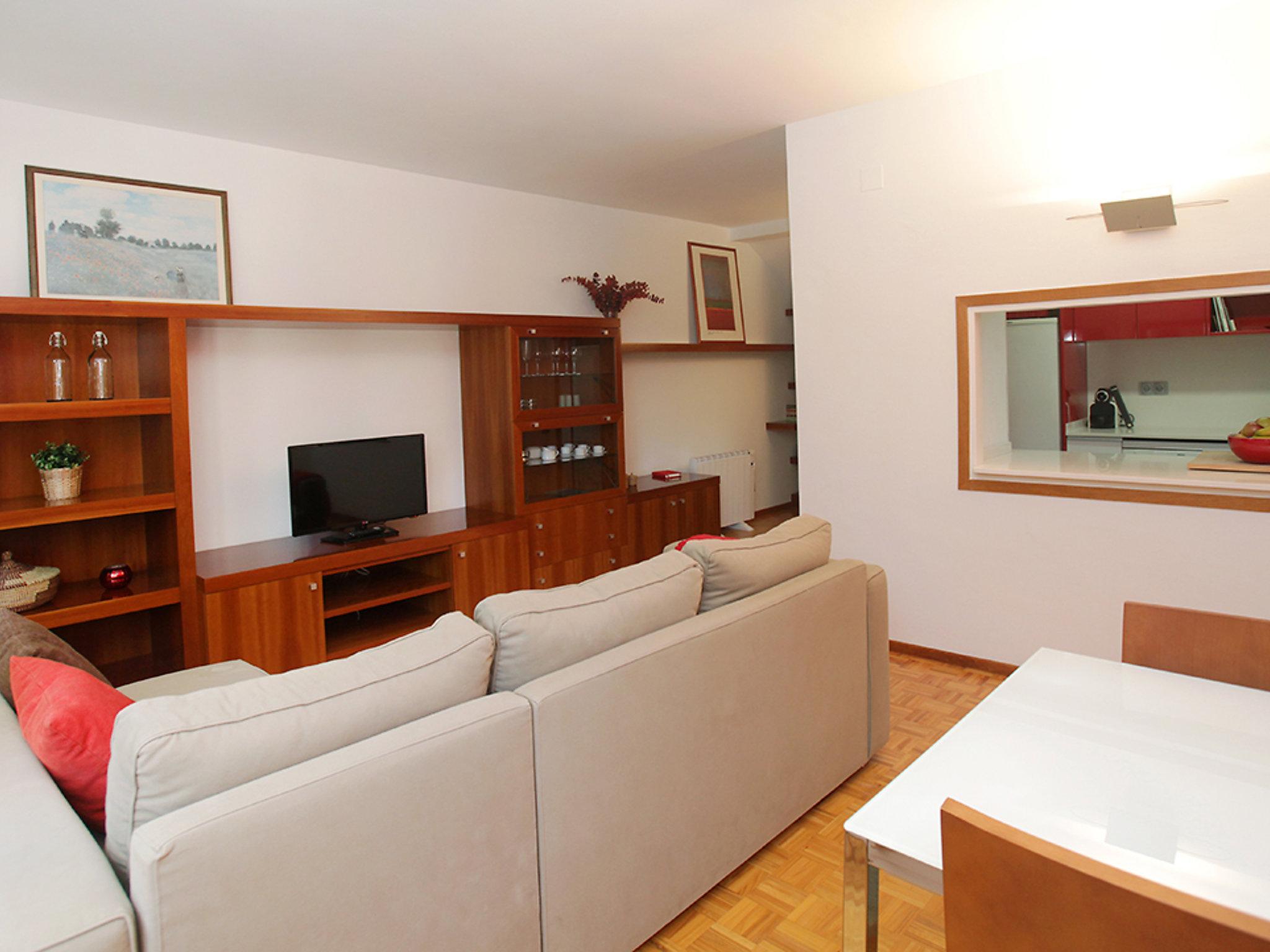 Photo 2 - 2 bedroom Apartment in Barcelona