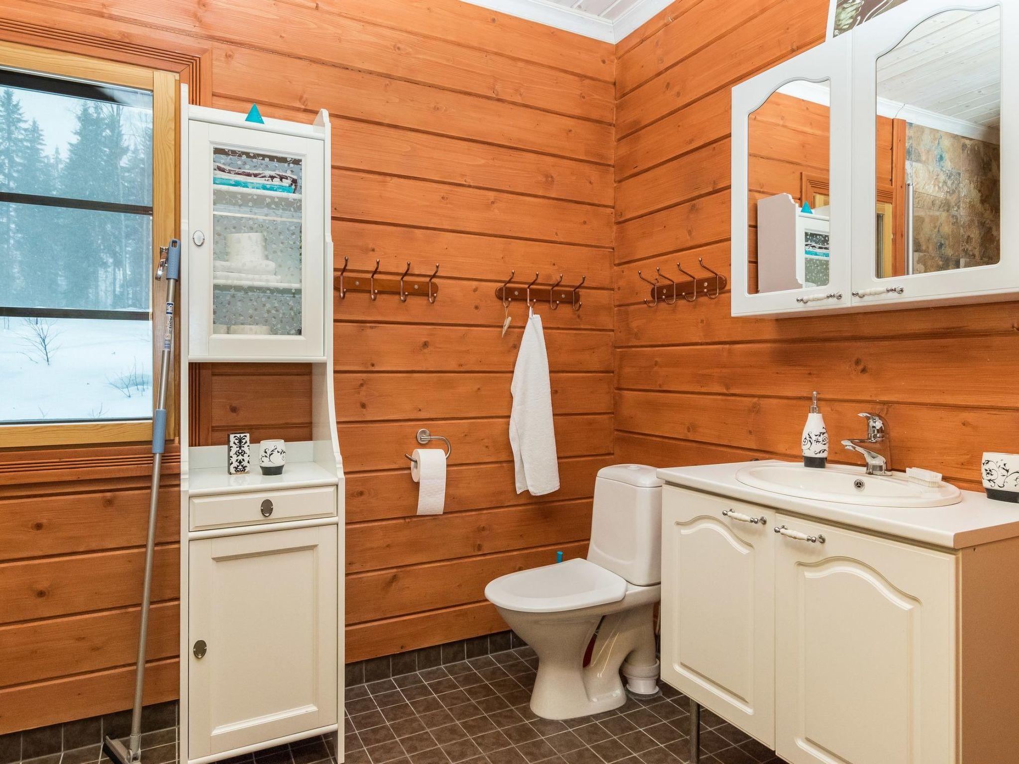 Foto 20 - Casa con 4 camere da letto a Kouvola con sauna e vasca idromassaggio
