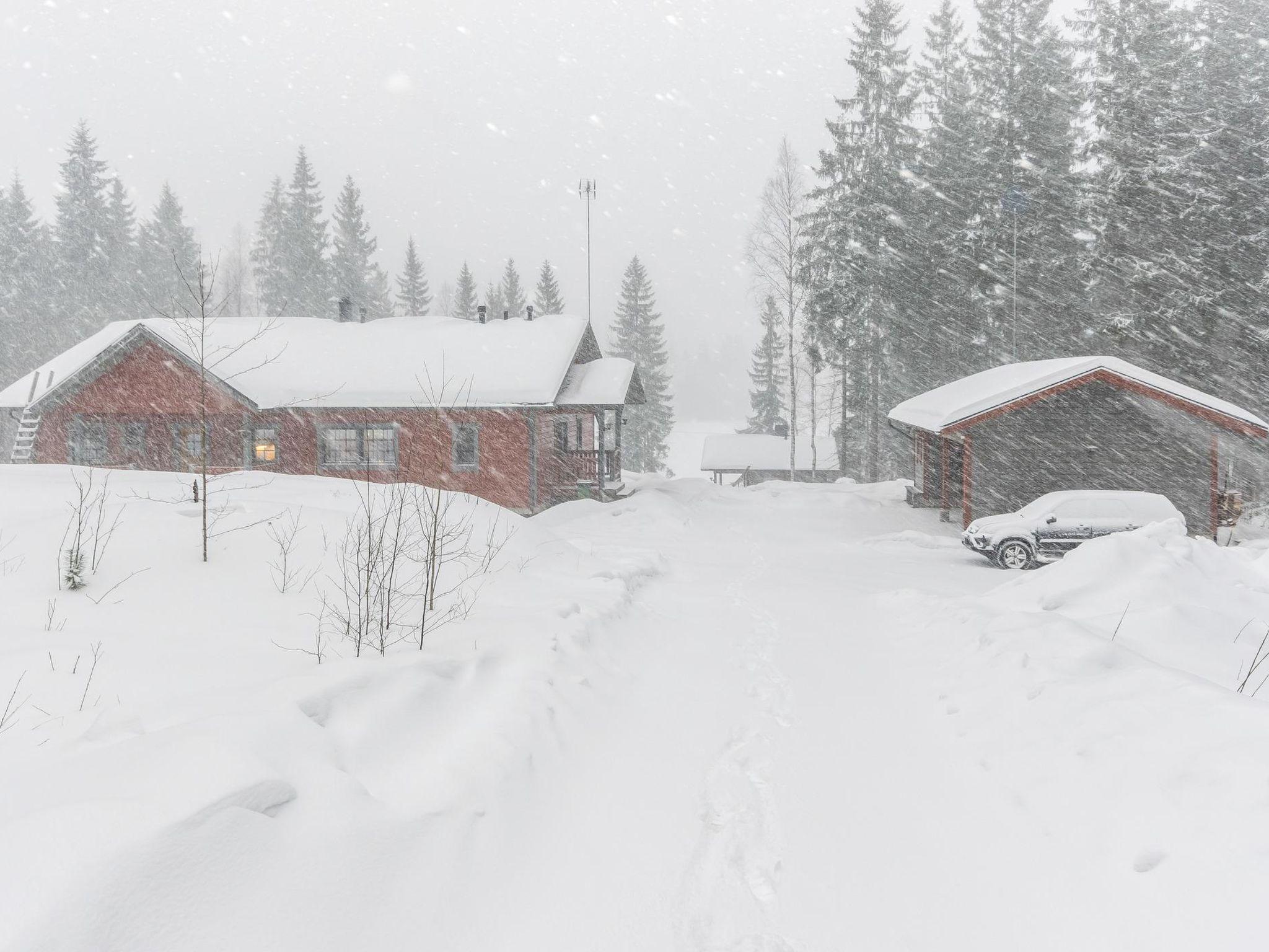 Foto 3 - Casa de 4 quartos em Kouvola com sauna e banheira de hidromassagem