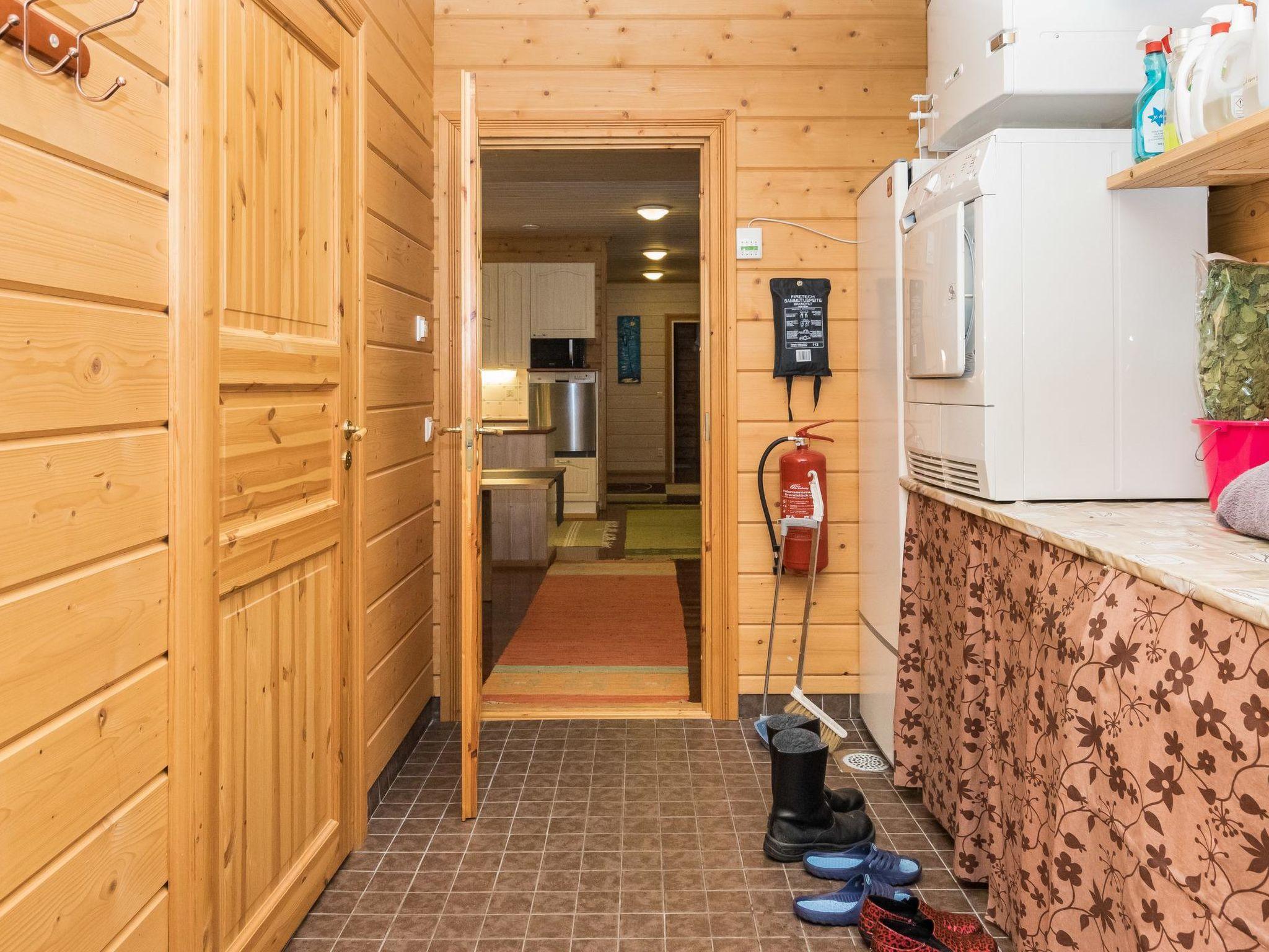 Foto 22 - Casa con 4 camere da letto a Kouvola con sauna e vasca idromassaggio