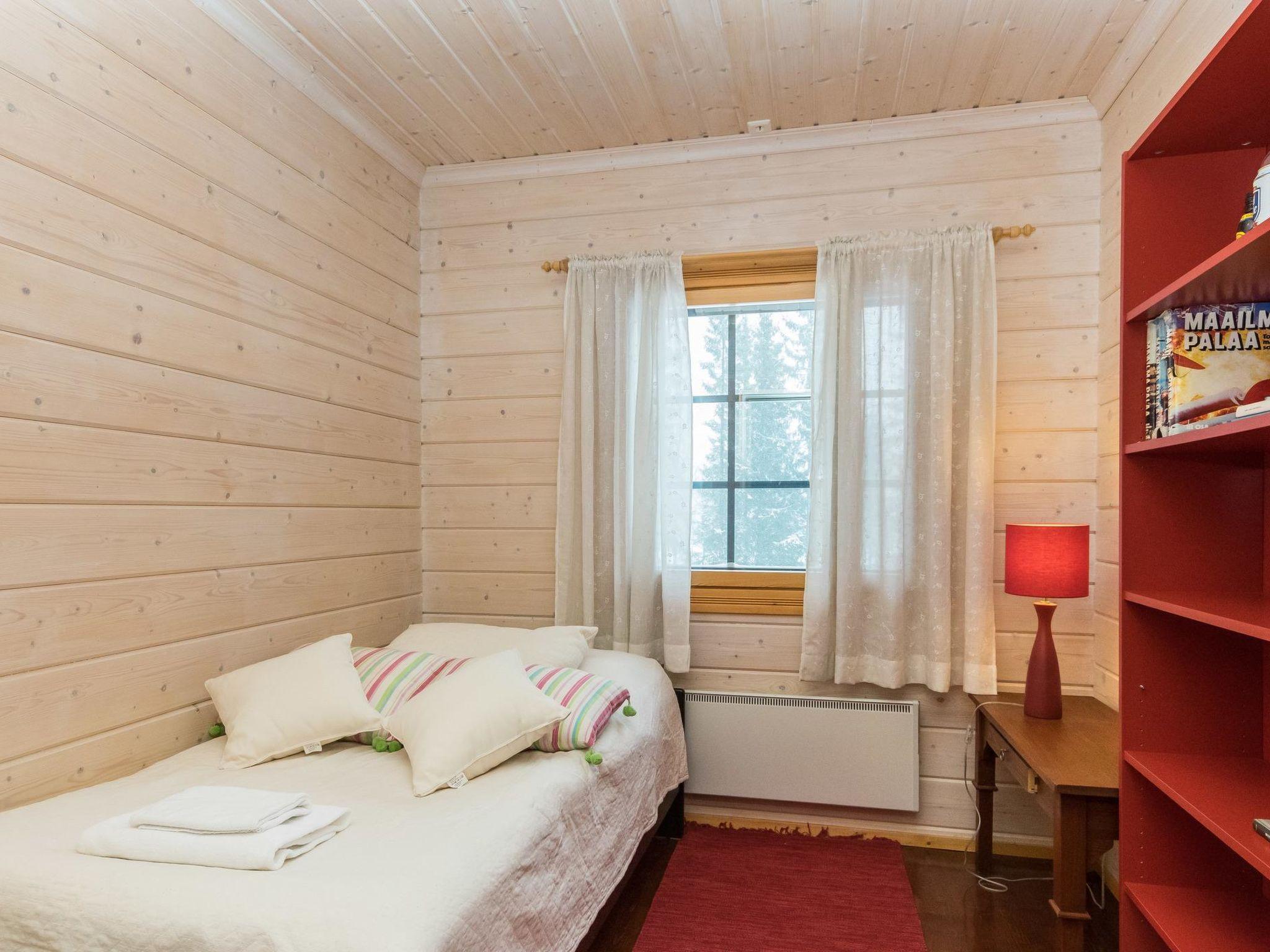 Foto 15 - Casa de 4 quartos em Kouvola com sauna e banheira de hidromassagem
