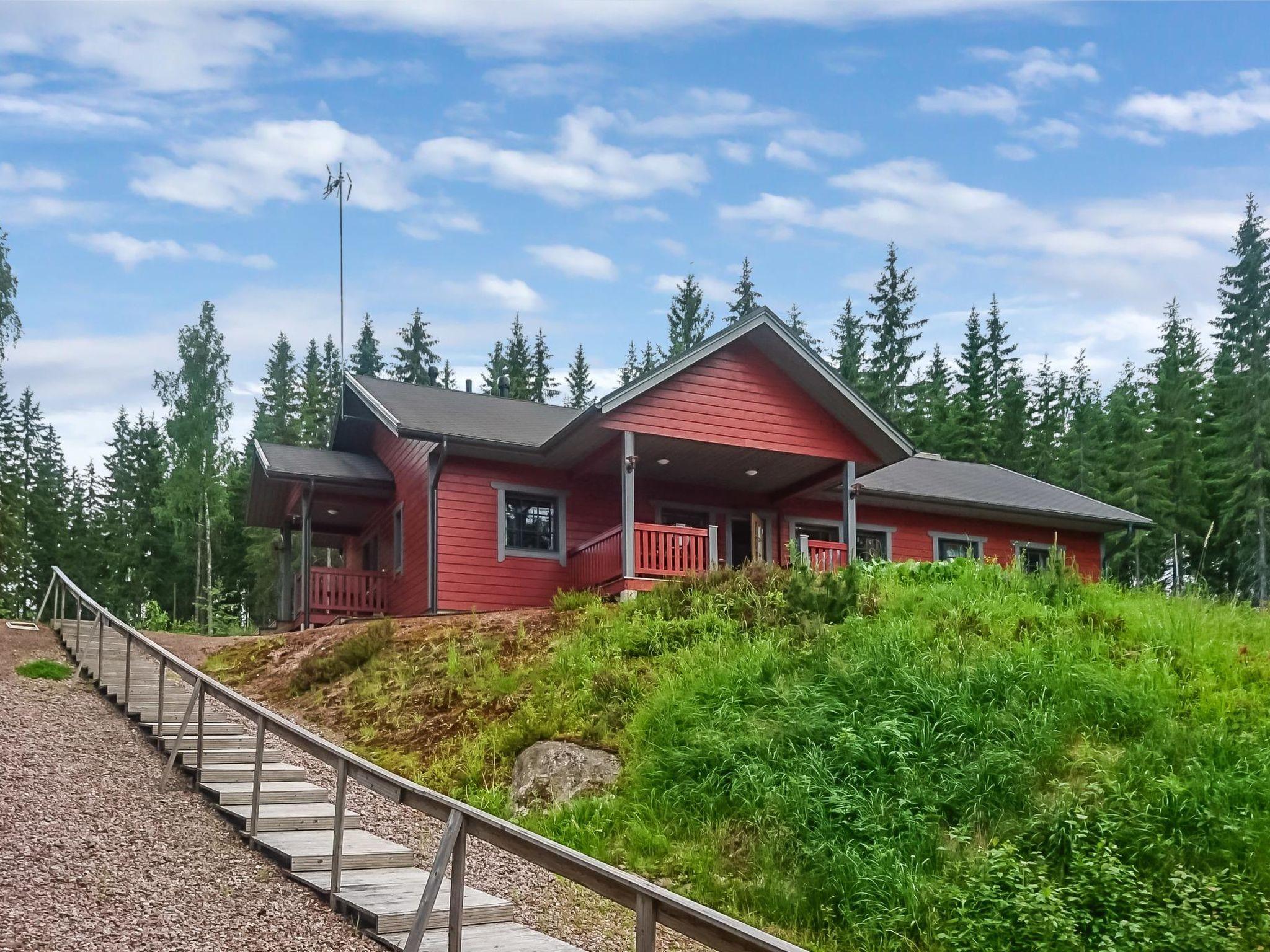 Photo 1 - Maison de 4 chambres à Kouvola avec sauna et bain à remous