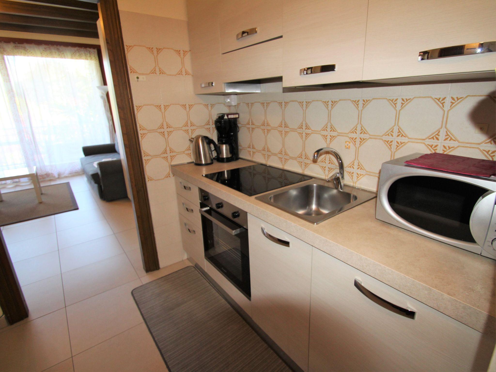 Photo 9 - Appartement en Porto Valtravaglia avec piscine et vues sur la montagne