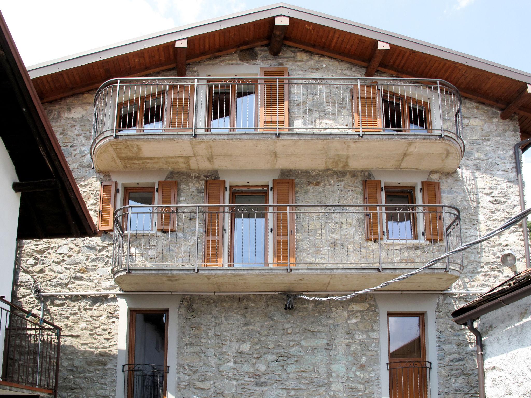 Foto 1 - Casa de 3 quartos em Vercana com jardim e vista para a montanha