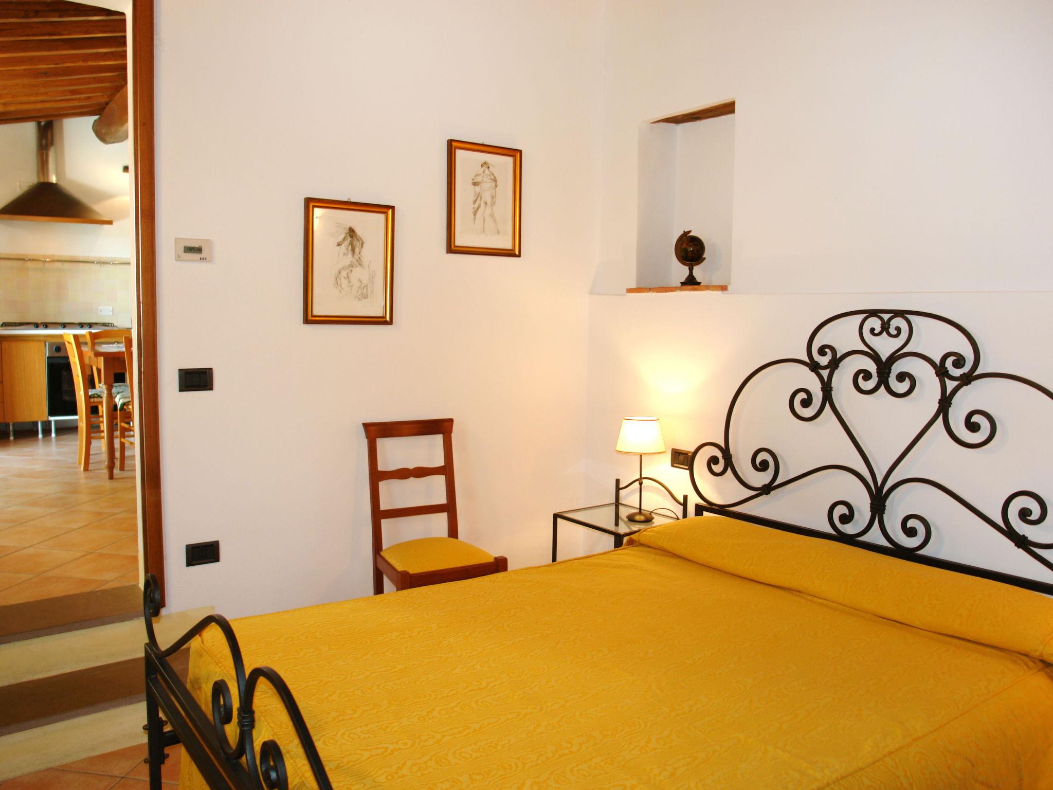 Foto 12 - Haus mit 2 Schlafzimmern in Gambassi Terme mit privater pool und garten