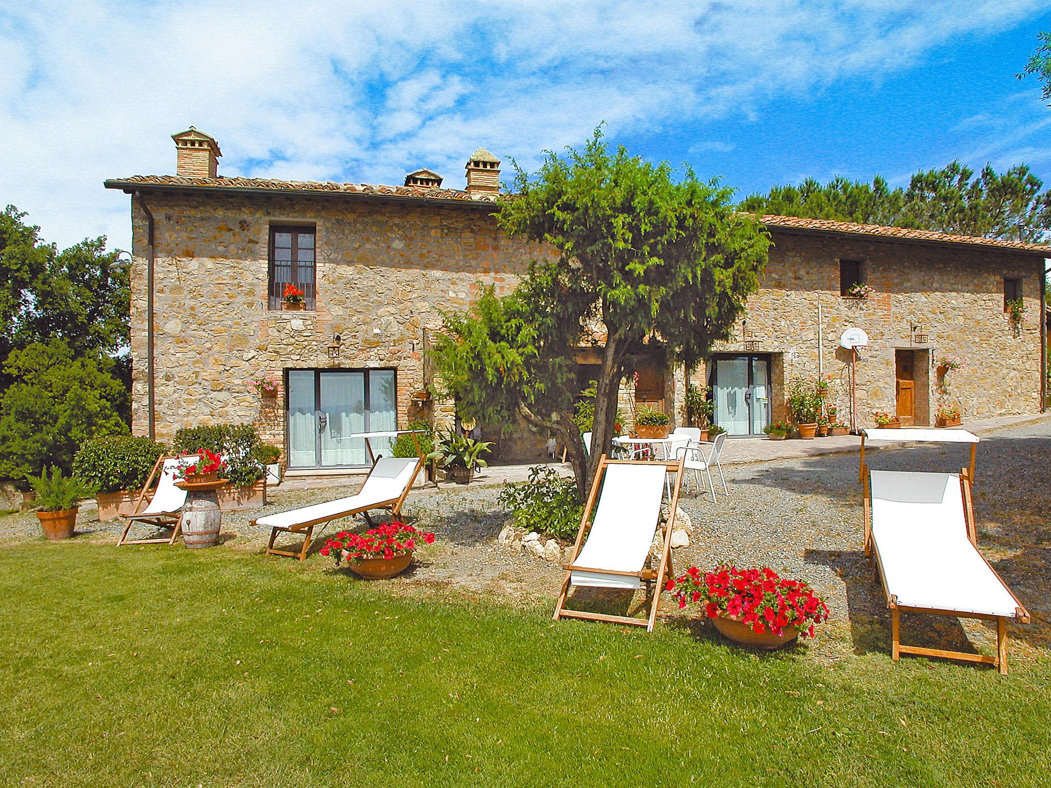 Foto 2 - Casa de 2 quartos em Gambassi Terme com piscina privada e jardim