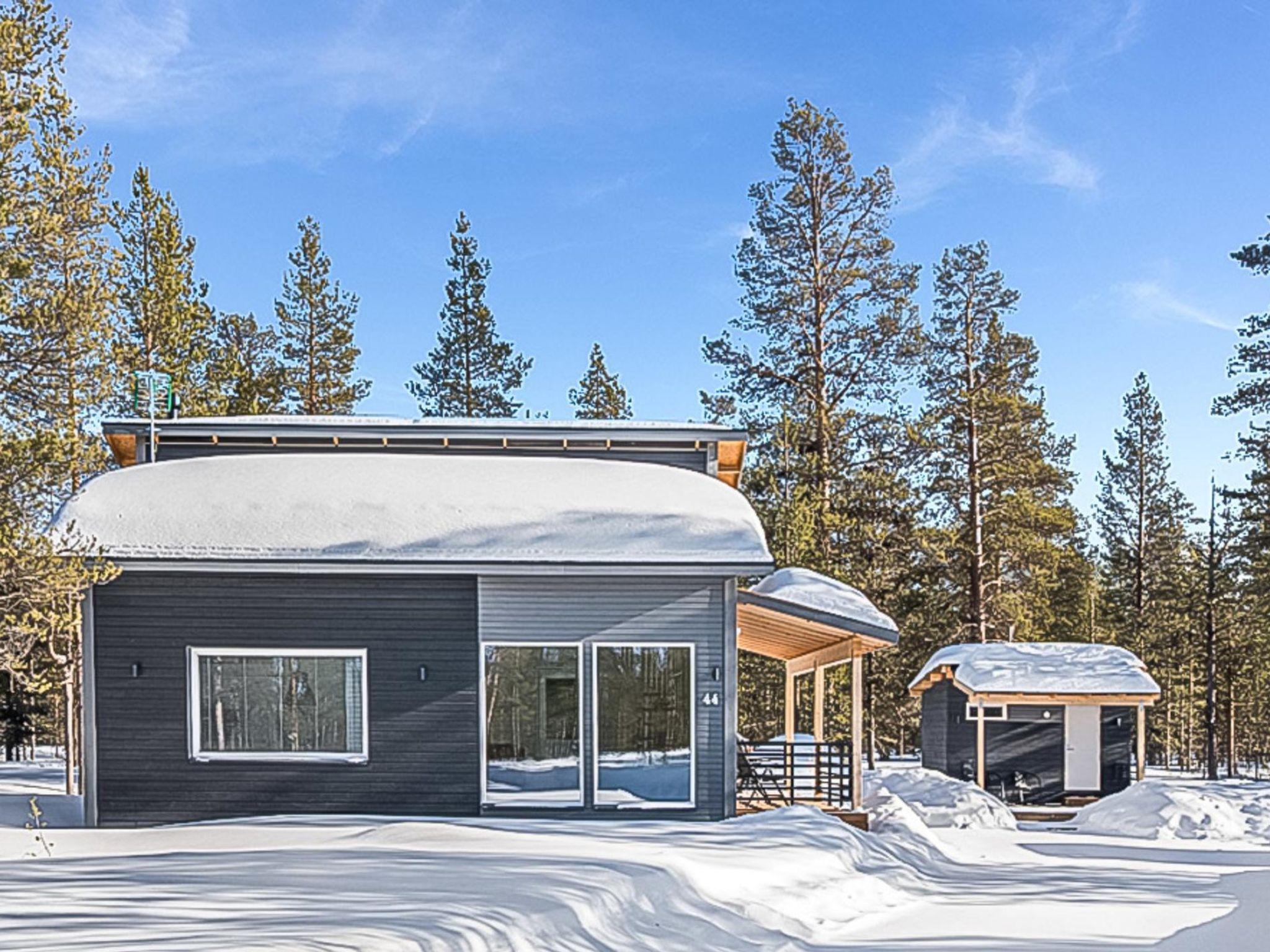 Foto 23 - Haus mit 1 Schlafzimmer in Enontekiö mit sauna und blick auf die berge