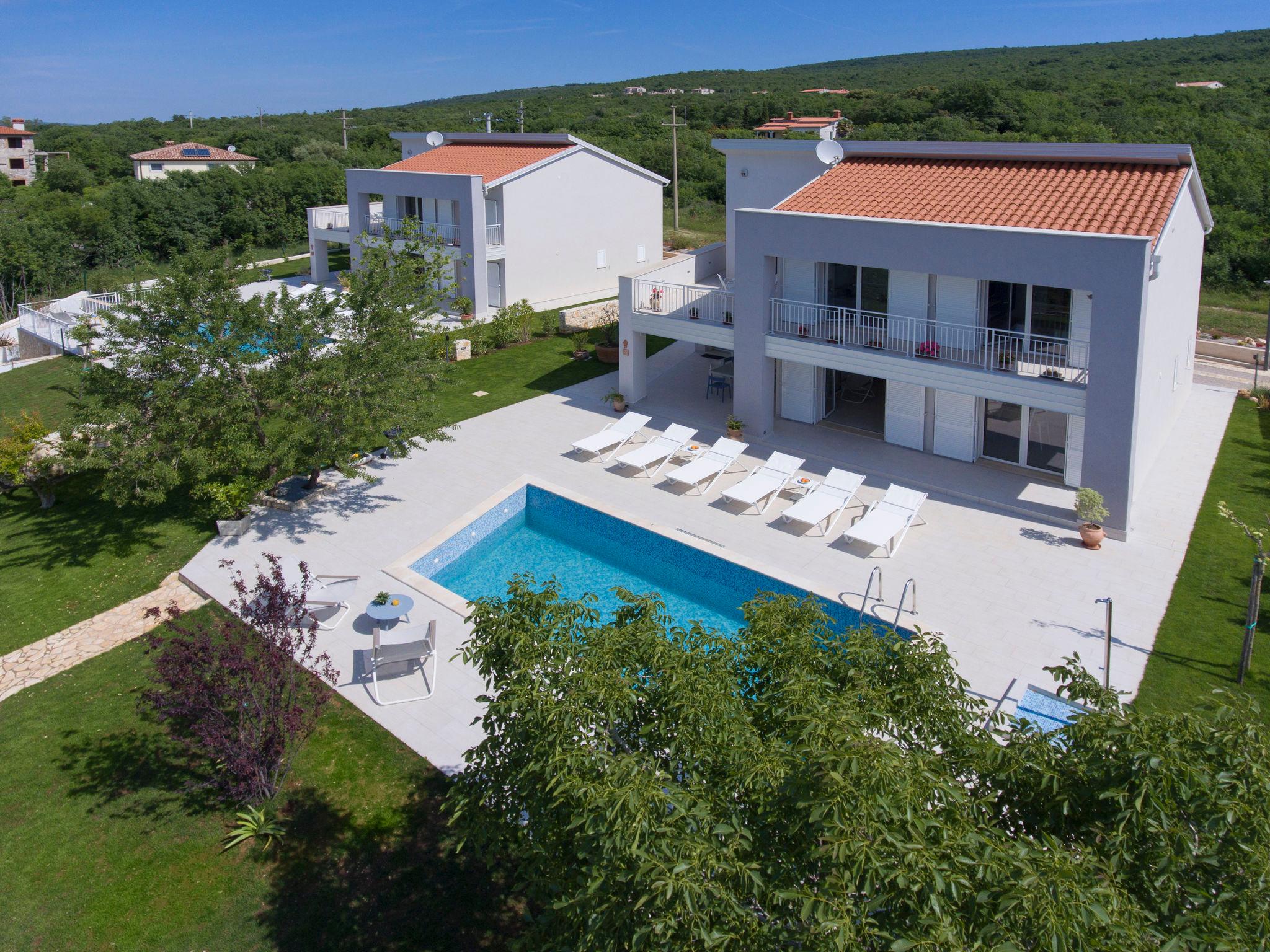 Foto 21 - Casa de 4 habitaciones en Raša con piscina privada y vistas al mar