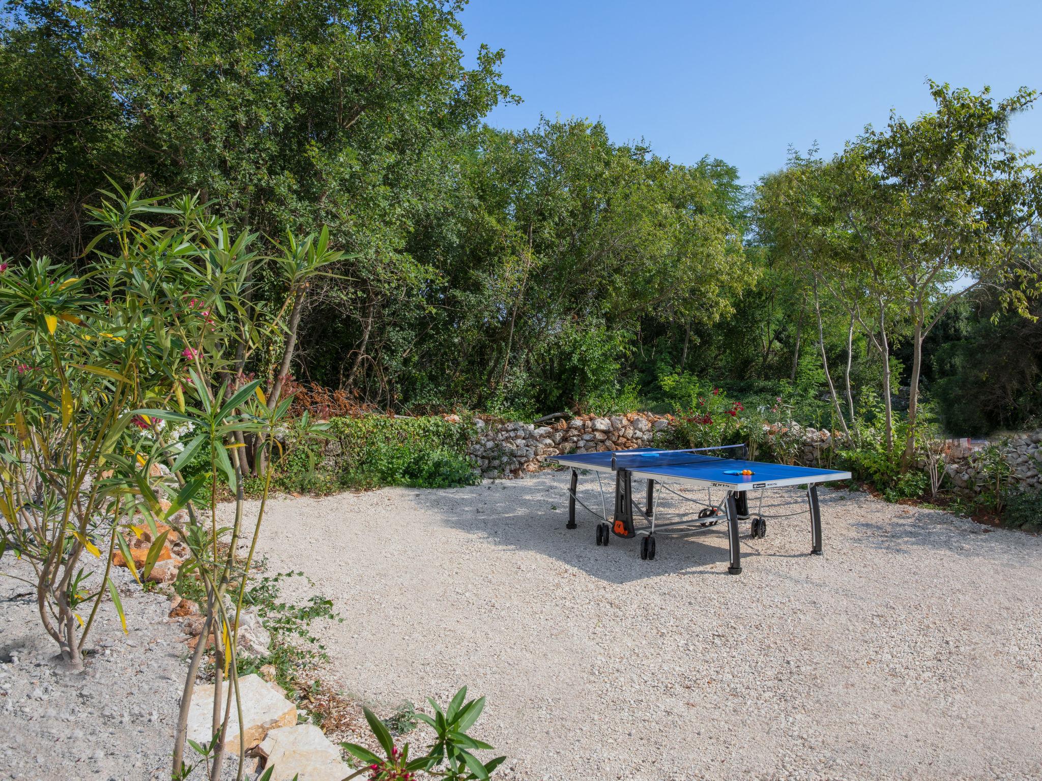 Photo 24 - Maison de 4 chambres à Raša avec piscine privée et jardin