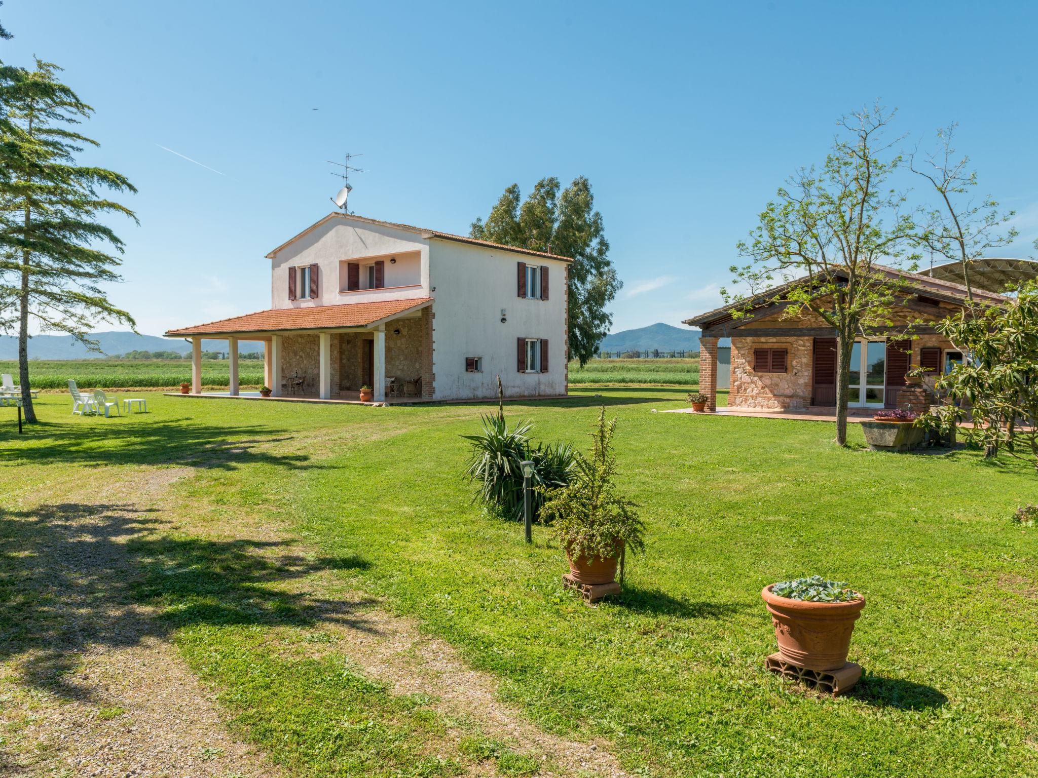 Foto 2 - Casa con 3 camere da letto a Grosseto con giardino e vista mare