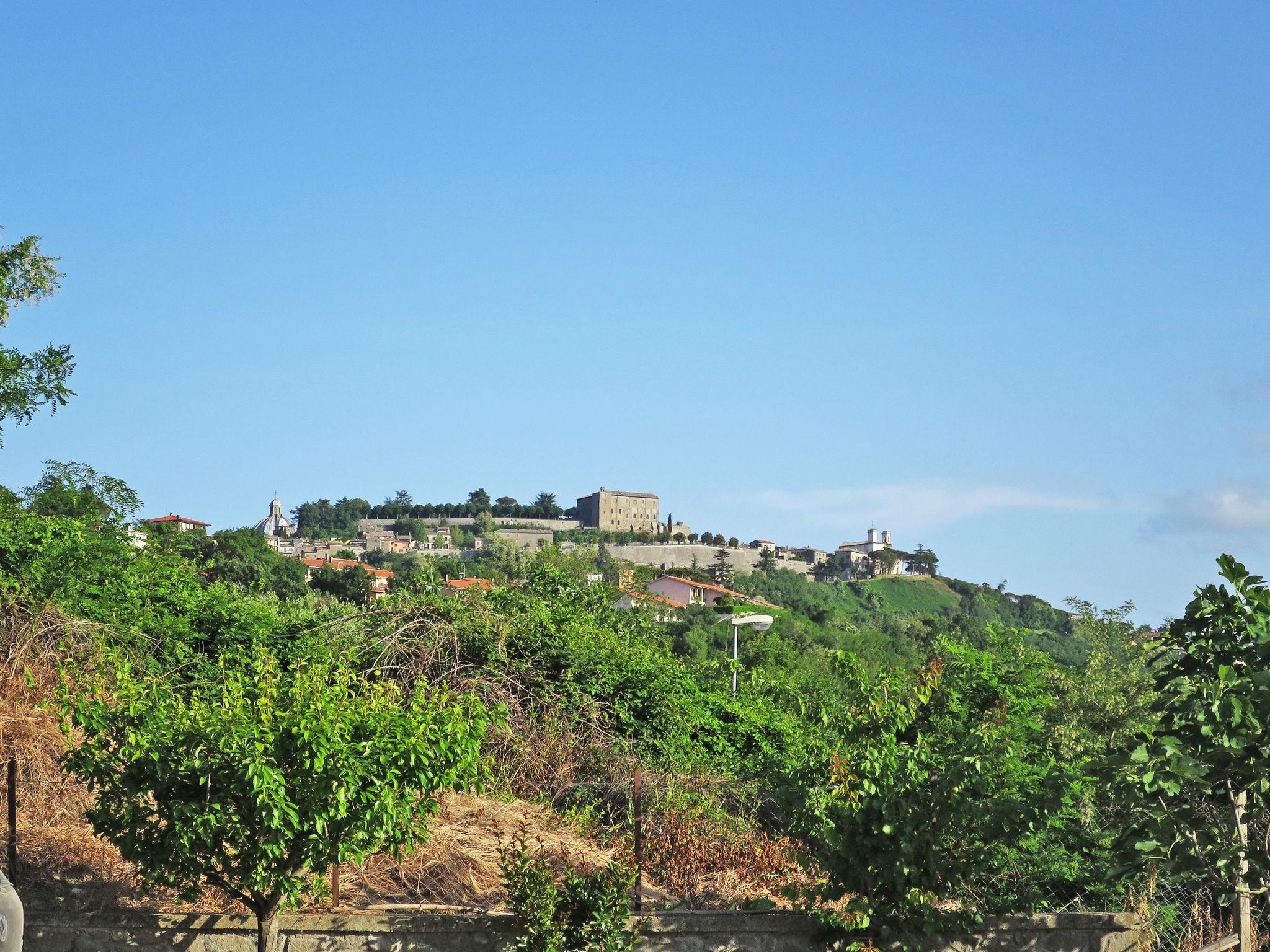 Foto 15 - Haus mit 2 Schlafzimmern in Montefiascone mit terrasse