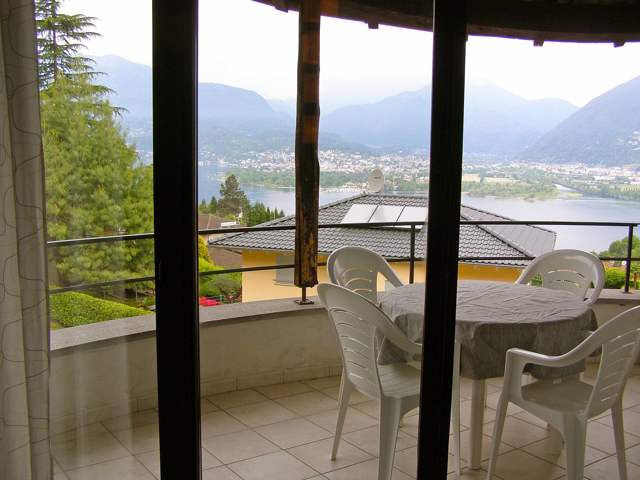 Photo 4 - Appartement de 2 chambres à Gambarogno avec piscine et jardin