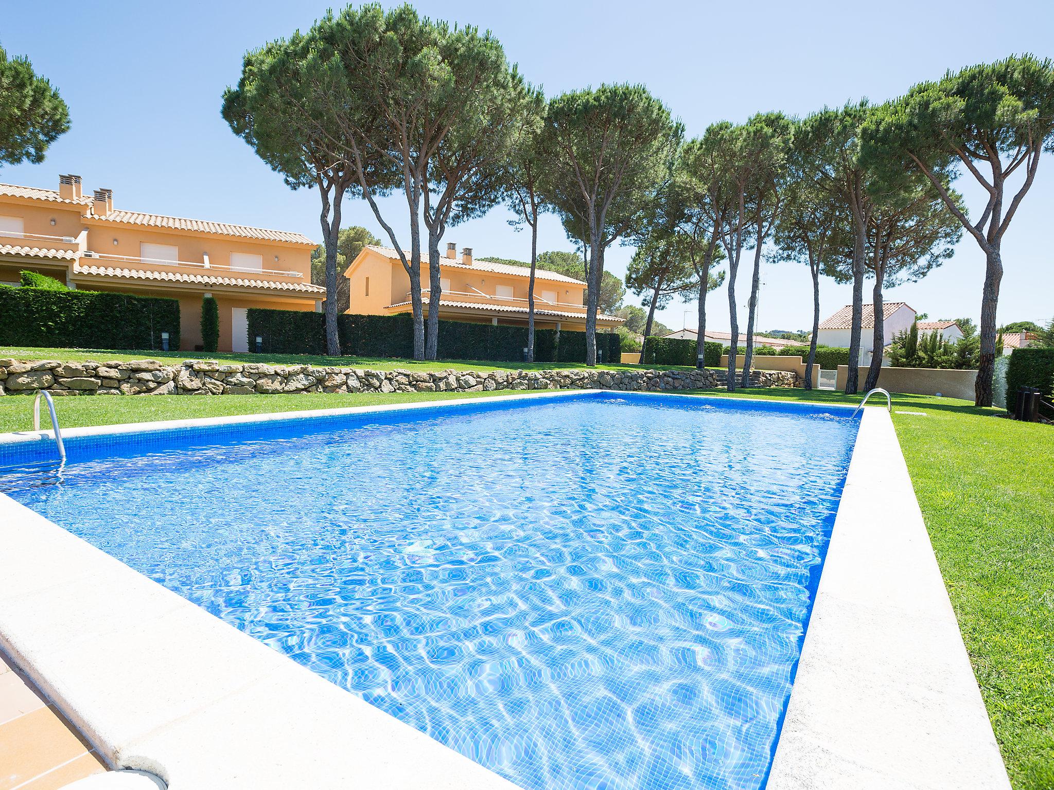 Photo 1 - Maison de 3 chambres à l'Escala avec piscine et jardin