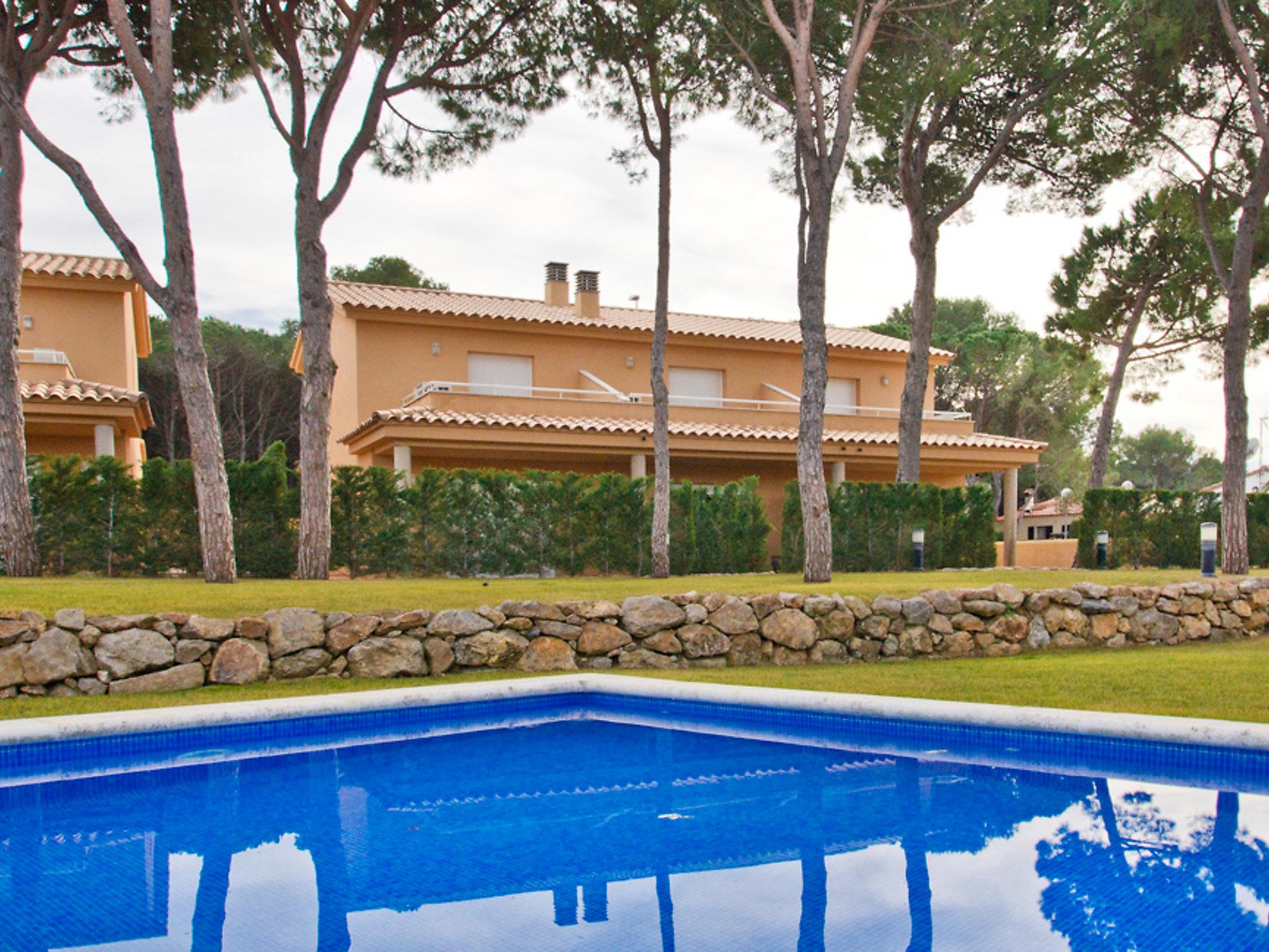 Photo 12 - Maison de 3 chambres à l'Escala avec piscine et jardin