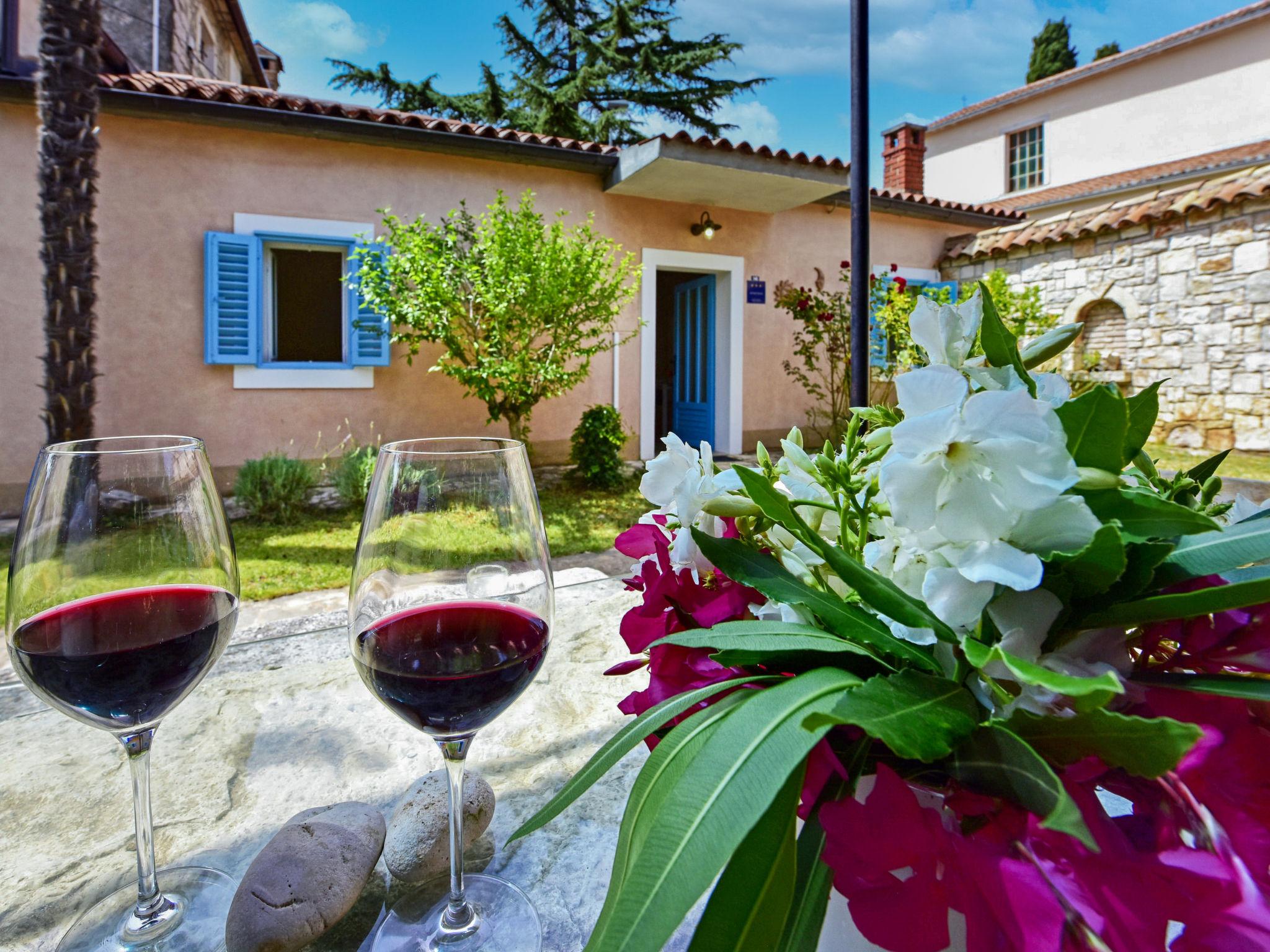 Photo 23 - Maison de 1 chambre à Kaštelir-Labinci avec piscine et jardin