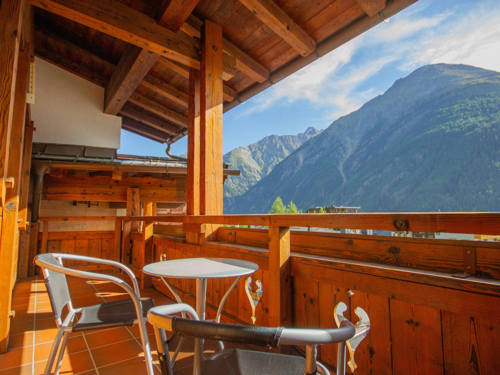 Foto 4 - Appartamento con 4 camere da letto a Sölden con sauna e vista sulle montagne