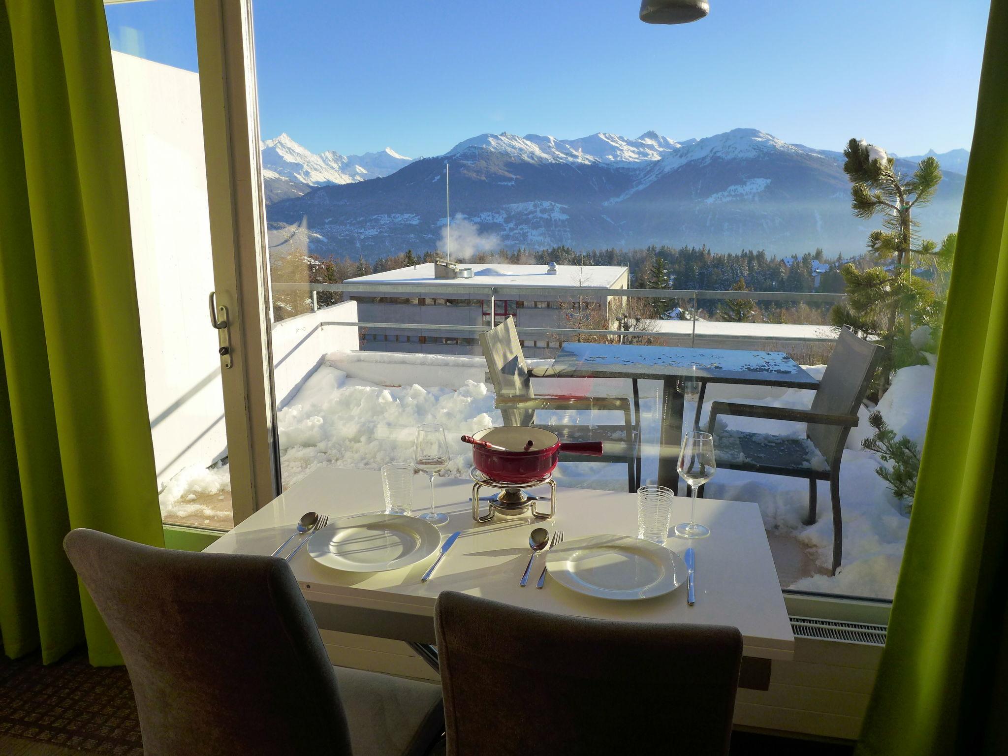 Photo 33 - Apartment in Crans-Montana with swimming pool and mountain view