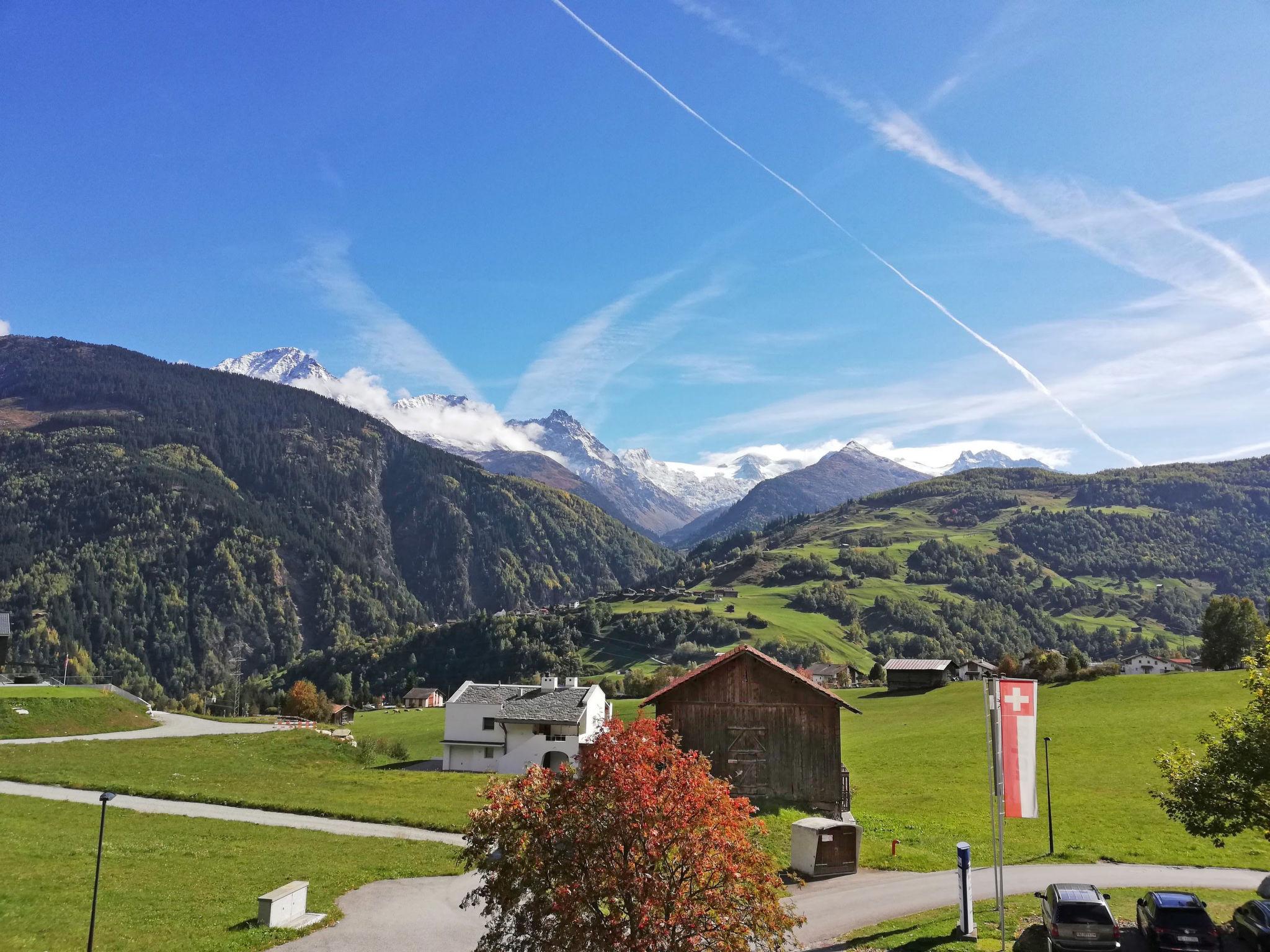 Foto 5 - Apartamento de 2 habitaciones en Disentis/Mustér con piscina y vistas a la montaña