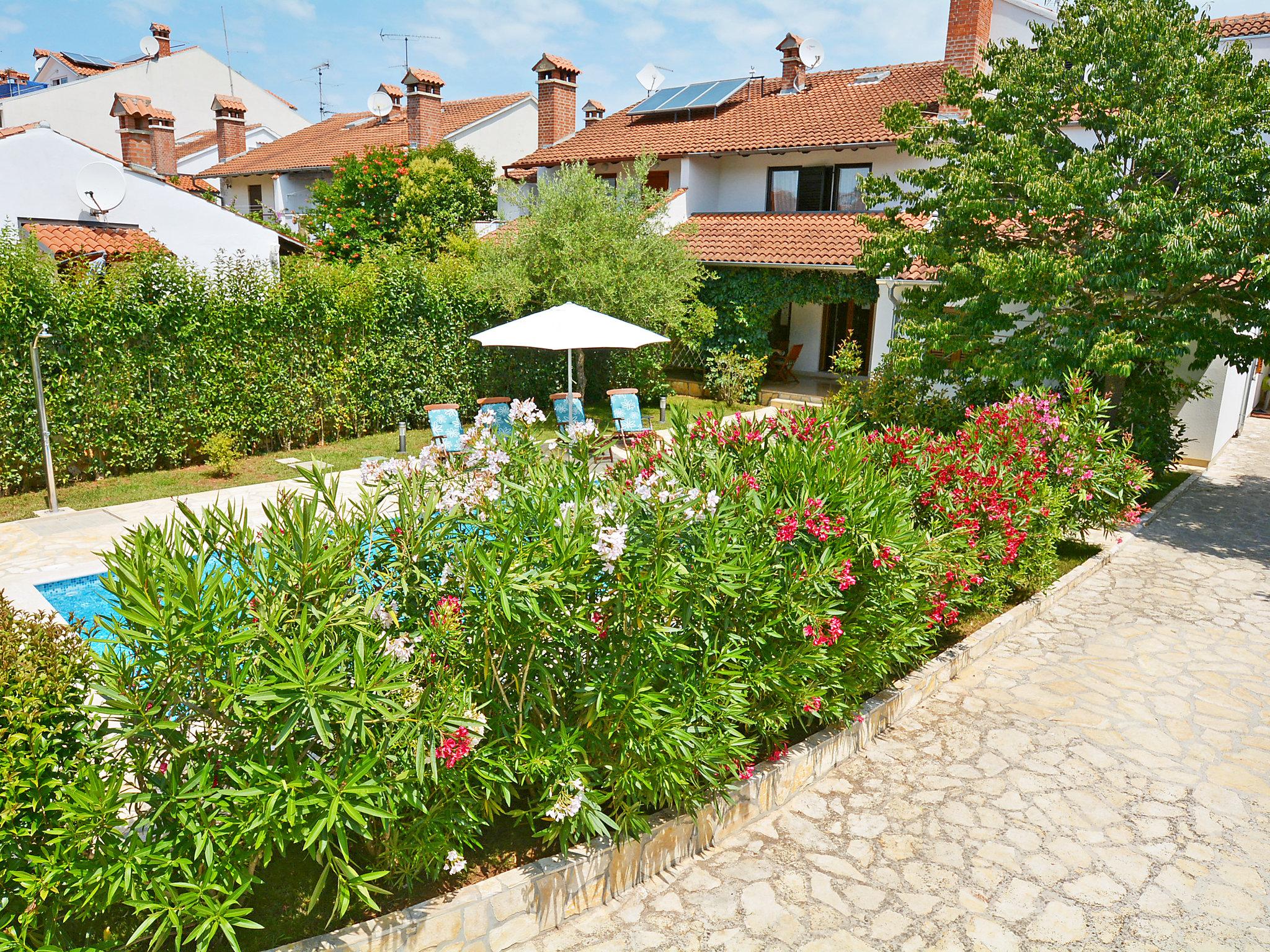 Foto 20 - Casa de 3 habitaciones en Rovinj con piscina privada y vistas al mar