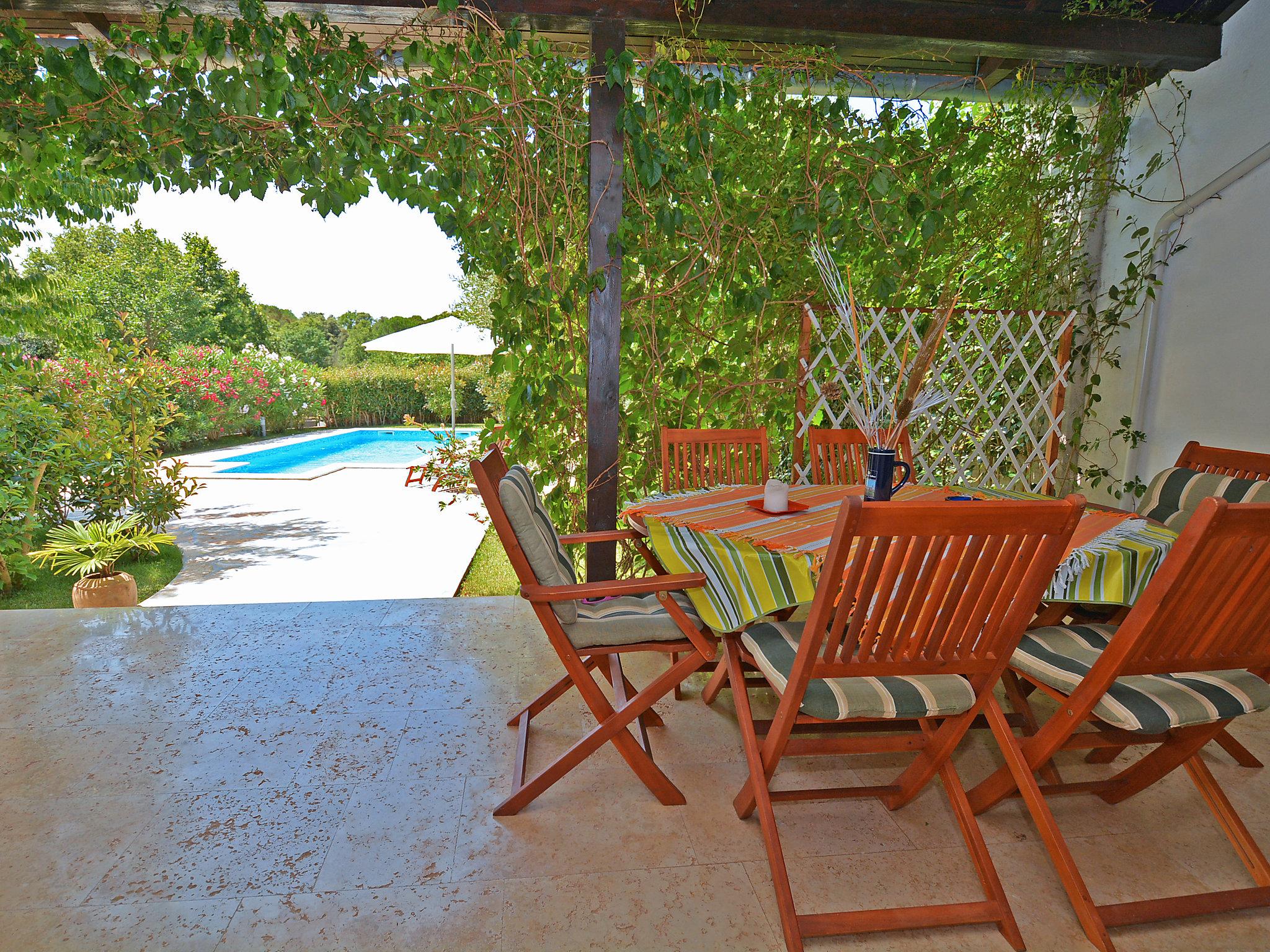 Photo 17 - Maison de 3 chambres à Rovinj avec piscine privée et jardin