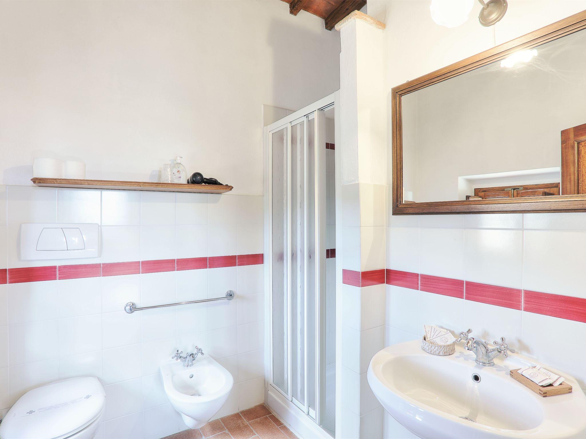 Foto 15 - Apartamento de 3 quartos em Bagno a Ripoli com piscina e jardim