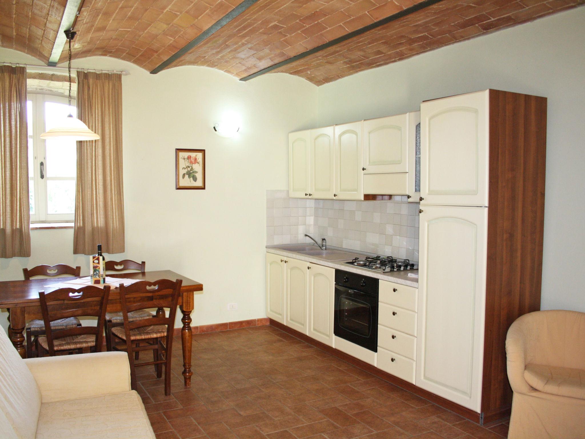 Photo 4 - 1 bedroom Apartment in Colle di Val d'Elsa with swimming pool and garden