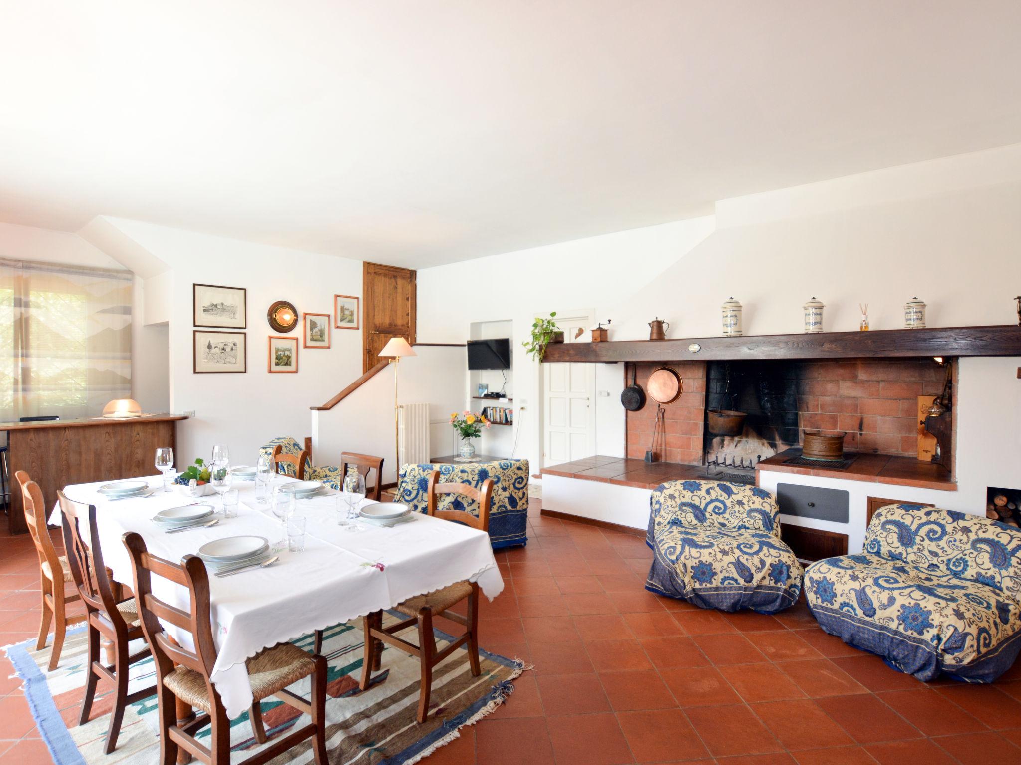 Photo 4 - 3 bedroom House in Prato with private pool and garden