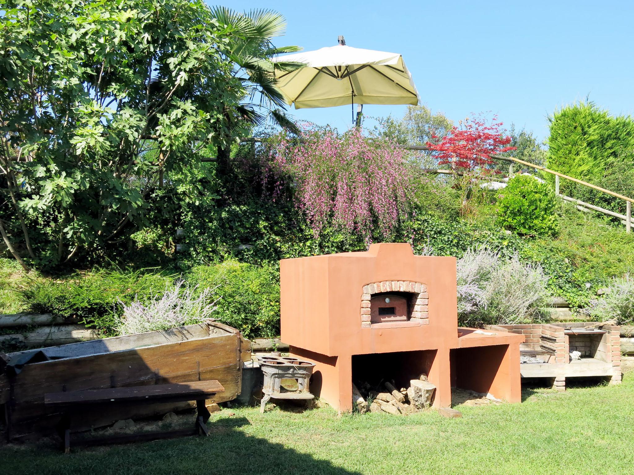 Photo 10 - Maison de 3 chambres à Capriglio avec piscine privée et jardin