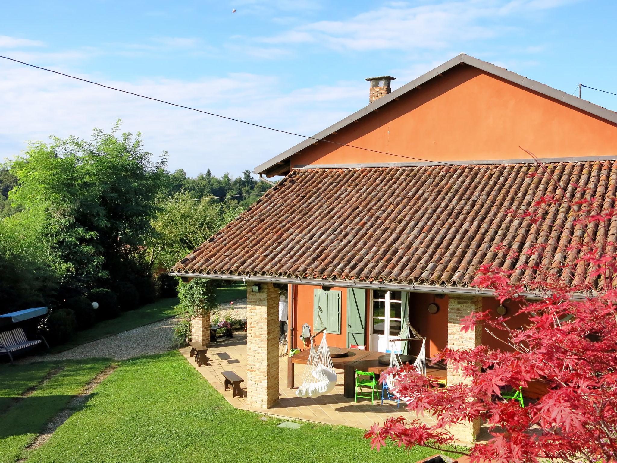 Photo 26 - Maison de 3 chambres à Capriglio avec piscine privée et jardin