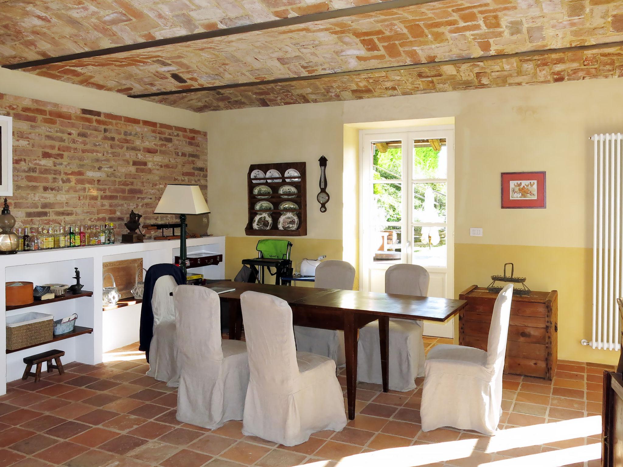 Photo 14 - 3 bedroom House in Capriglio with private pool and garden